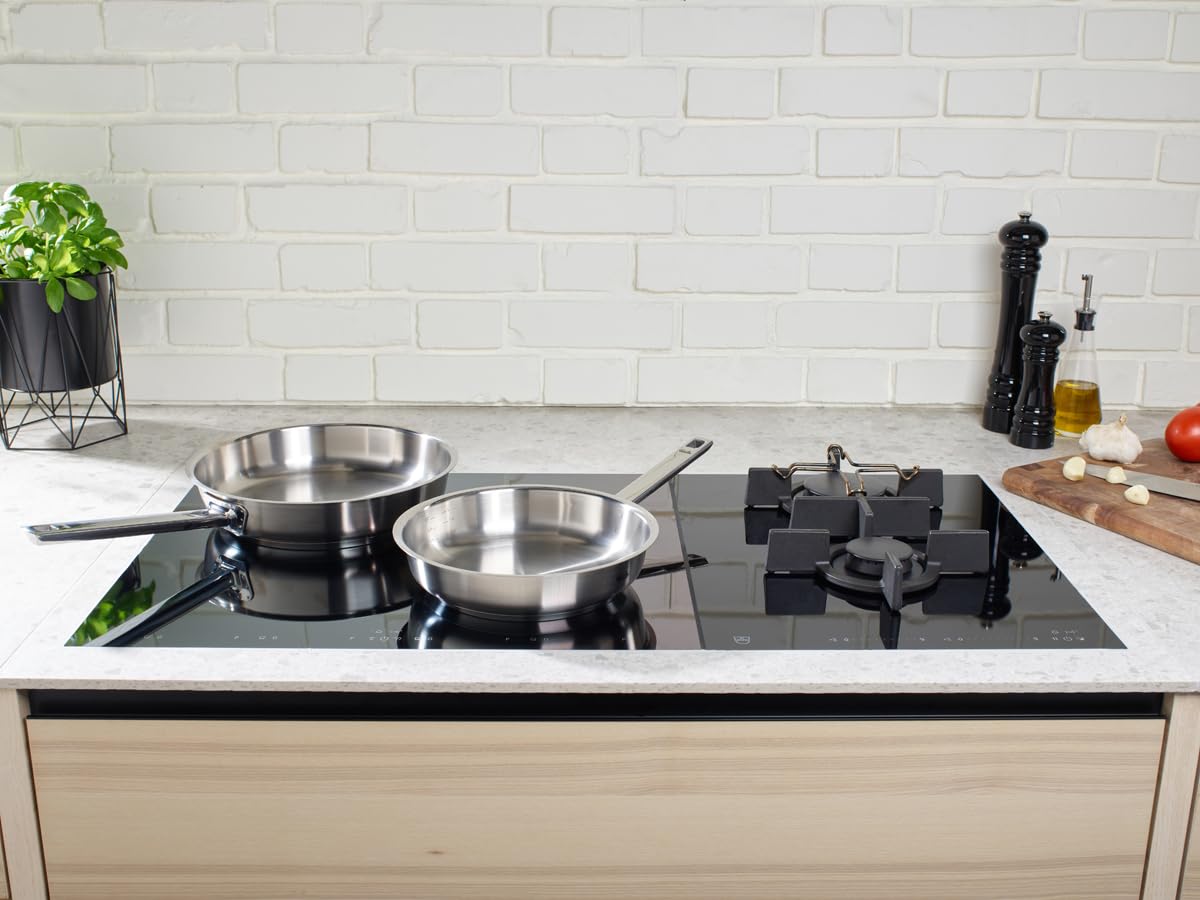 Fissler Original-Profi Collection - Set di padelle in acciaio inox, 2 pezzi (diametro 28 cm) padella non rivestita con manico, grande coperchio, compatibile induzione