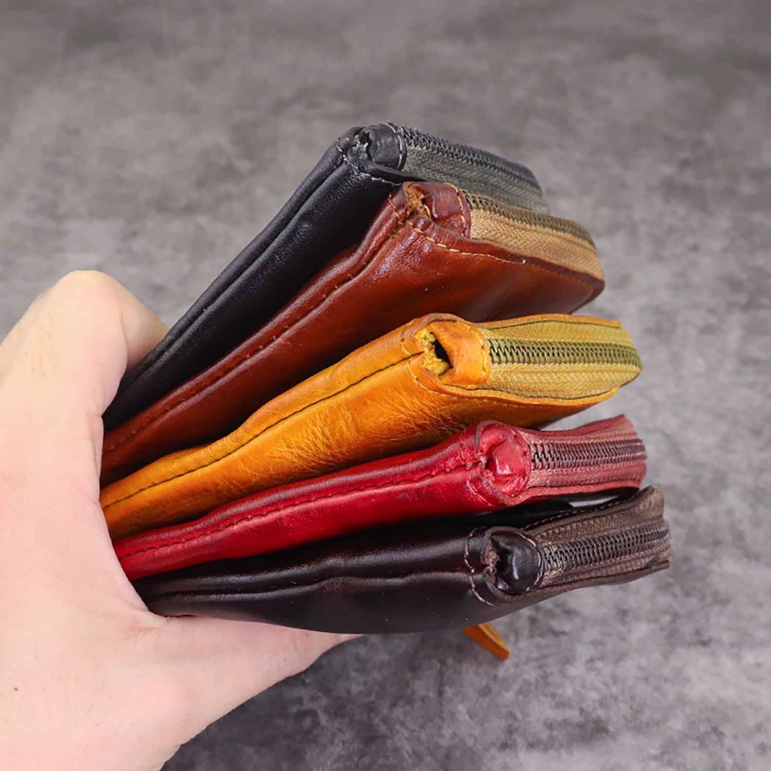 Medieval Pouch, Mini Genuine Leather Coin Pouch Genuine Cowhide Handcrafted Keychain Coin Organizer Zipper Coin Pouch with Card Slot Credit Card Holder Keychain Coin Purse (Red)