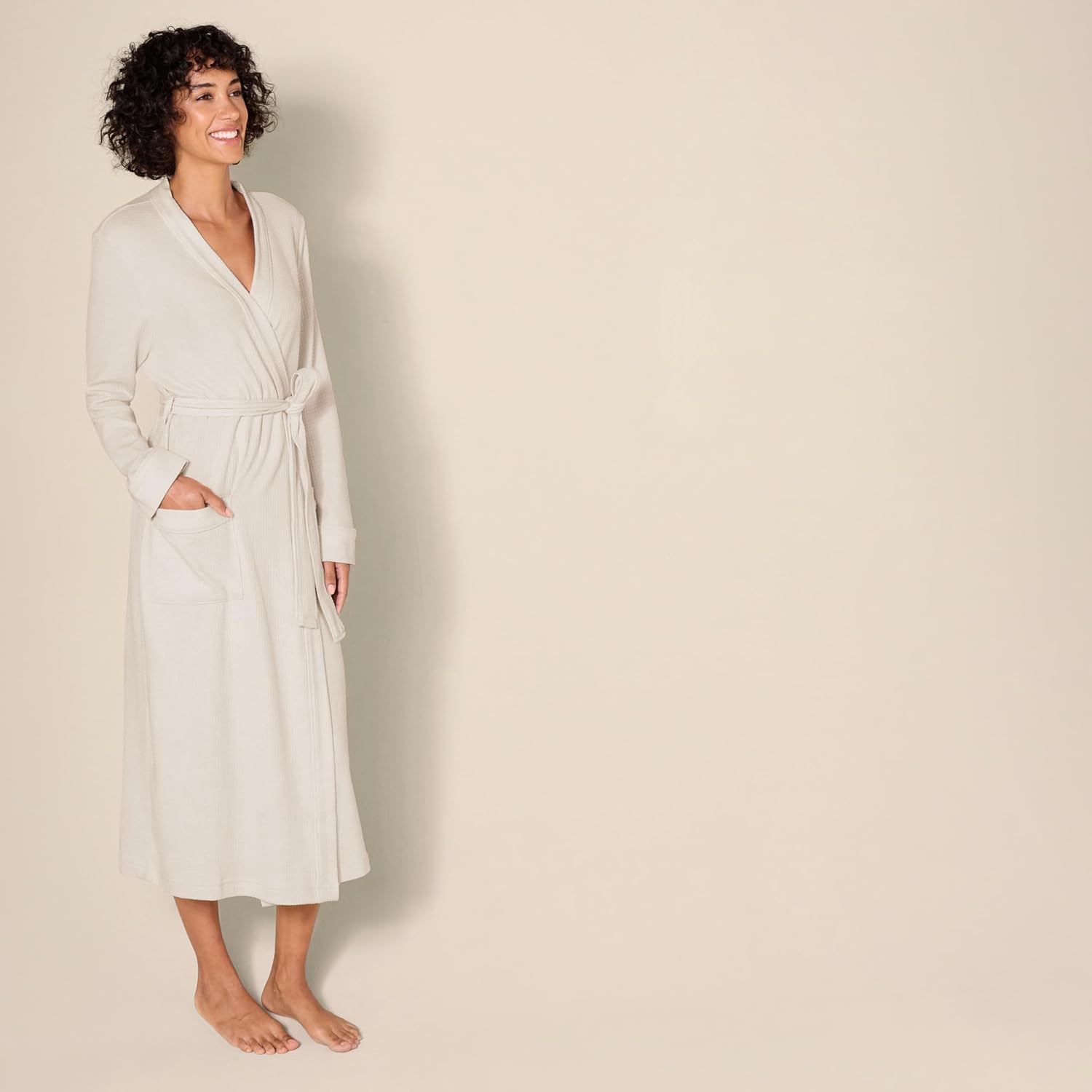 Amazon Essentials Women's Lightweight Waffle Full-Length Bath Robe with Pockets (Available in Plus Size)