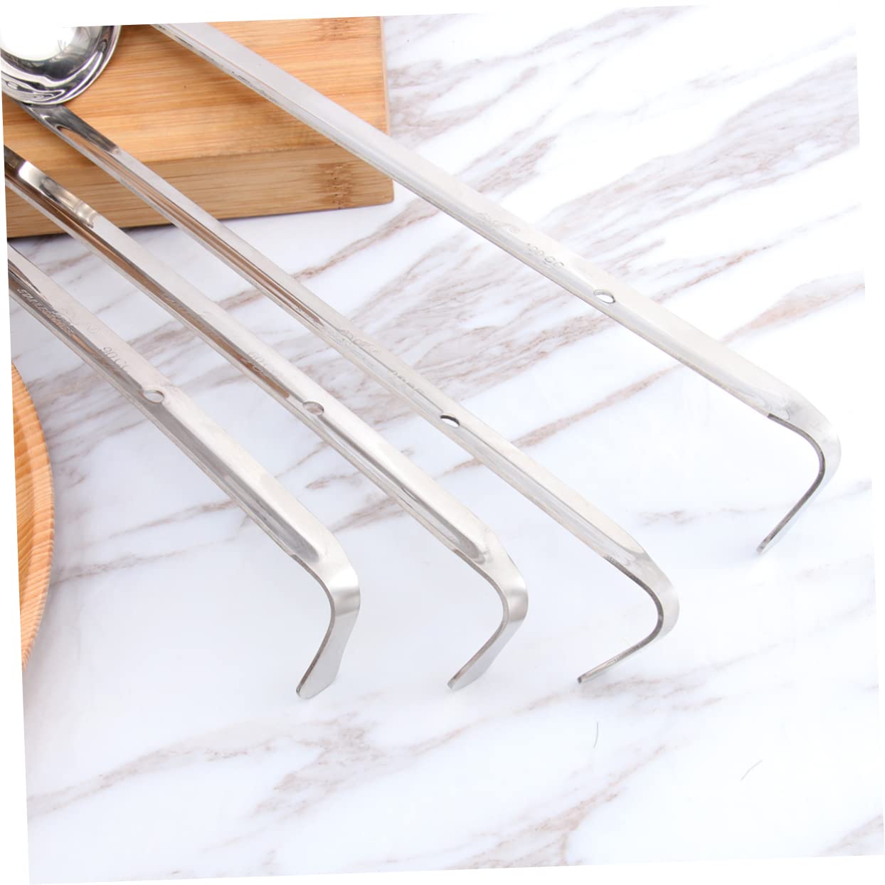 Set di 4 Mestoli da Zuppa in Acciaio Inossidabile Gancio, Manico e Resistente, Capacità da 30 a 120, per Cucinare e Servire in Cucina