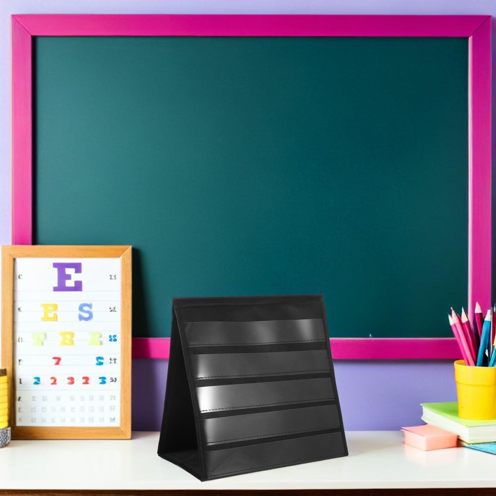 AMUSLESUR Présentoir à Cartes de Visite Triangulaire Noir Petit, Étagère D'exposition Double Face Pliable pour Bureau, Support Organisé pour Cartes Postales, Autocollants et Fiches