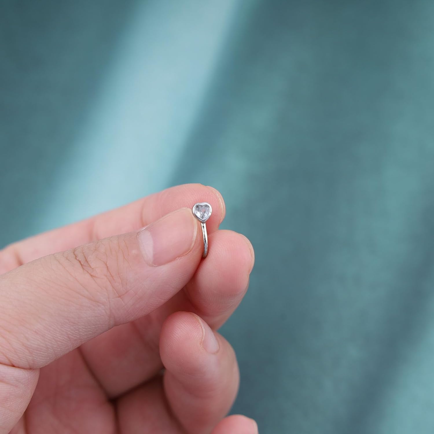 Vintage Crystal Heart Nose Ring Gold Cz Heart Nose Cuff Crystal Septum Nose Rings U Shaped Clip On Nose Stud Cz Hoop Nose Piercing Jewelry for Women - Image 4