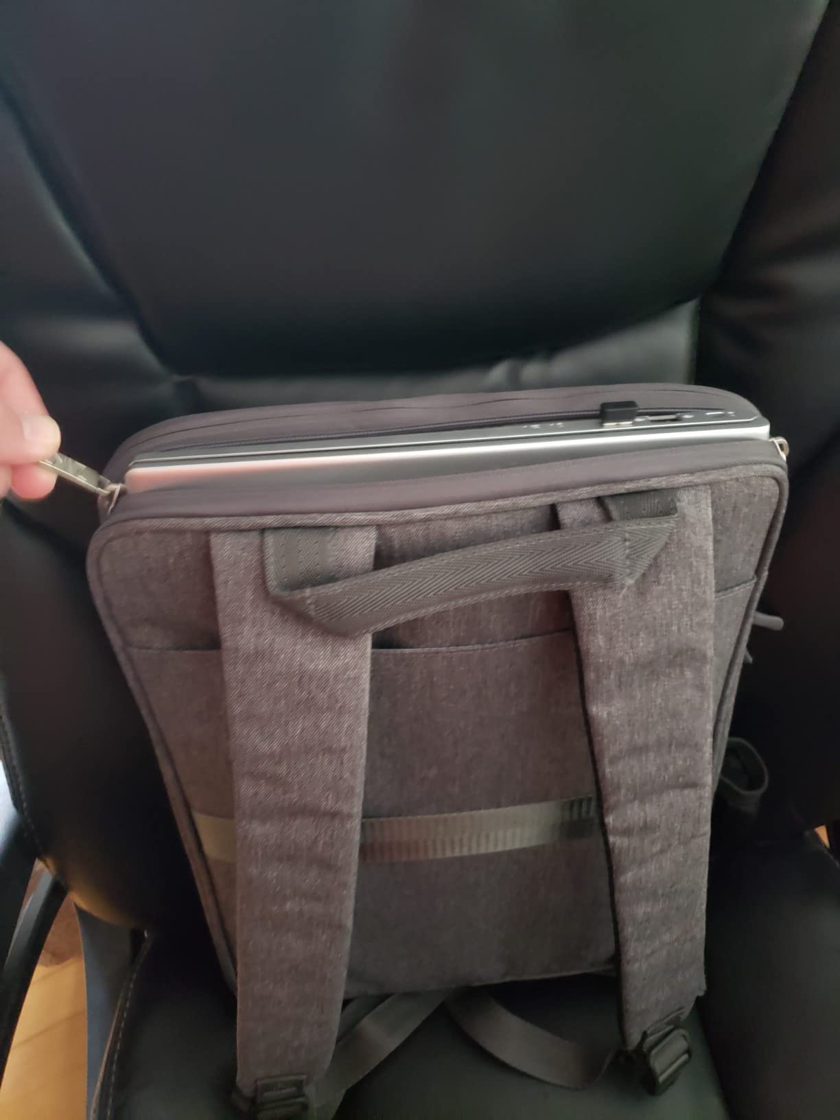 What’s the thinnest, smallest MacBook Pro 16” (2021) backpack? r