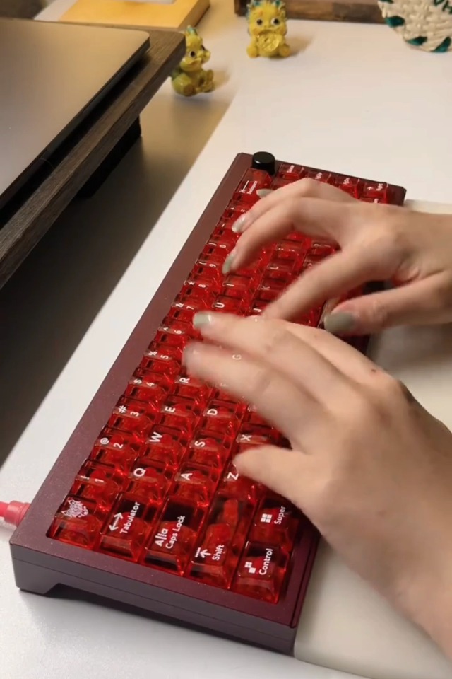 Amazon.co.jp: 透明キーキャップ 114キーチェリープロファイルPC素材