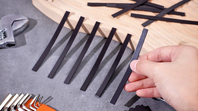 Image of Pangda 100 Pcs 4 inch x1 /4 inch Rubber Magnetic Shim for Use with 4 inchx4 inch 4-1 /2 inch x 4-1 /2 inch 5 inch x 5 inch Hinges Stackable Magnetic Hinge Shim Filler Trim Strip for Sagging Hinge Commercial Adjustments