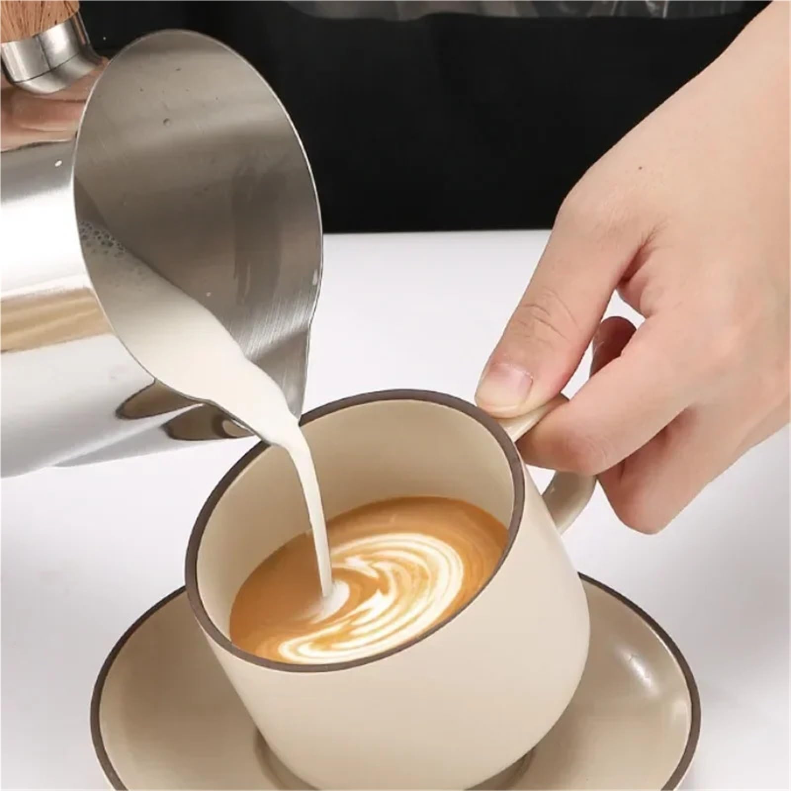 Jarra for espumar leche con escala precisa, mango de madera, taza de café Latte de acero inoxidable, 2 uds. Para café(Silver,600ML)