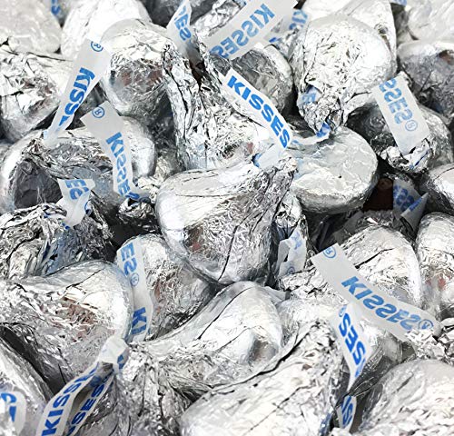 Hershey's Kisses, Milk Chocolate in Silver Foil (Pack of 2 Pound)