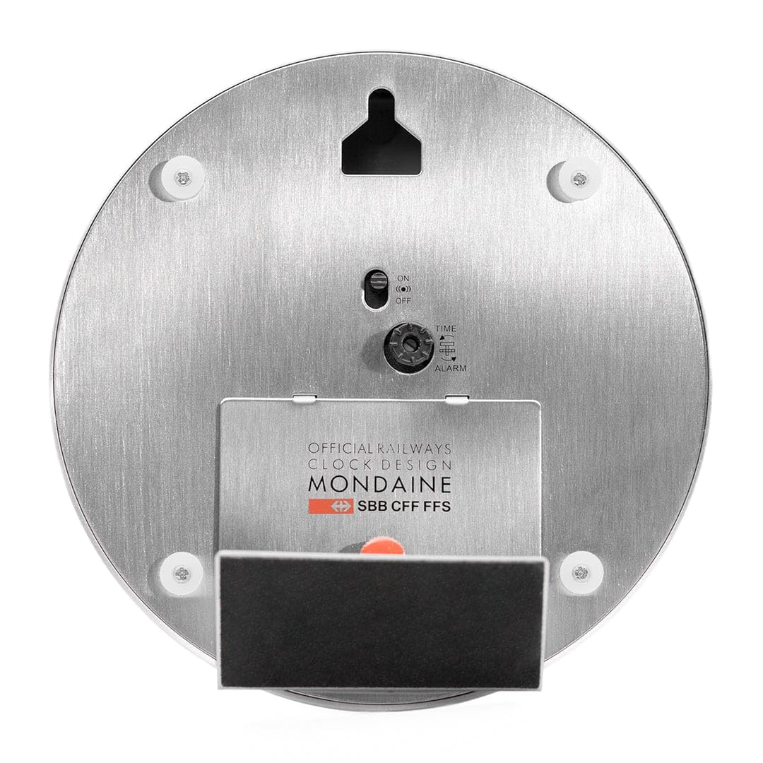 Mondaine - Wecker A997.MCAL.16SBB.1 Tischuhr 125mm - WENDIGE Hände - Bahnhofsuhr aus Aluminium mit rotem Sekundenzeiger staubbeständig - Hergestellt in der Schweiz
