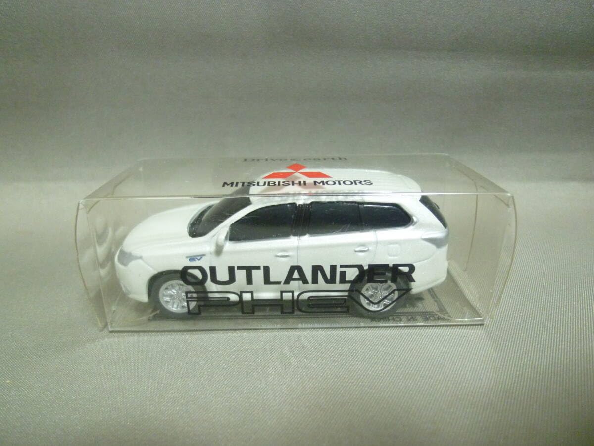 Amazon | 三菱 アウトランダーPHEV ミニカー ホワイト 非売品