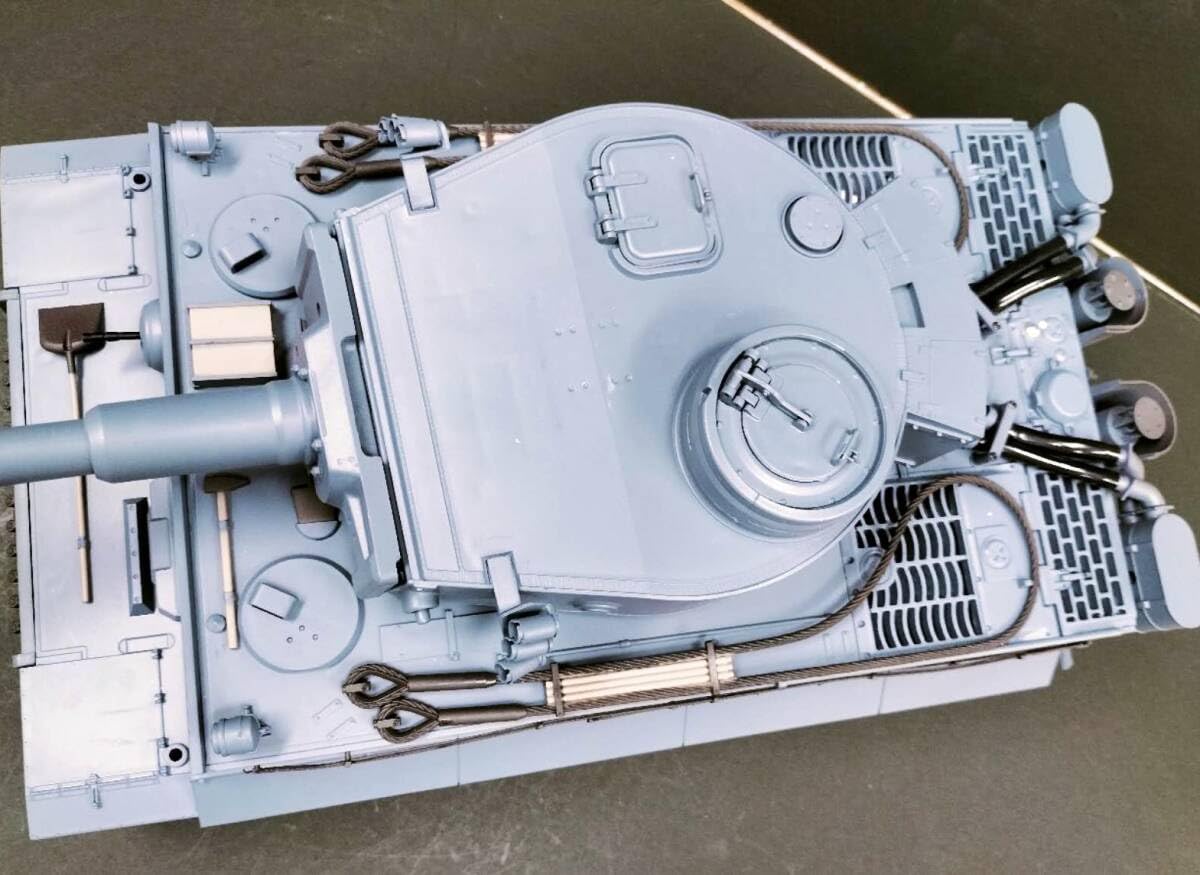 Amazon.co.jp: メタルキャタピラ メタルギア搭載 1/16サイズ戦車 