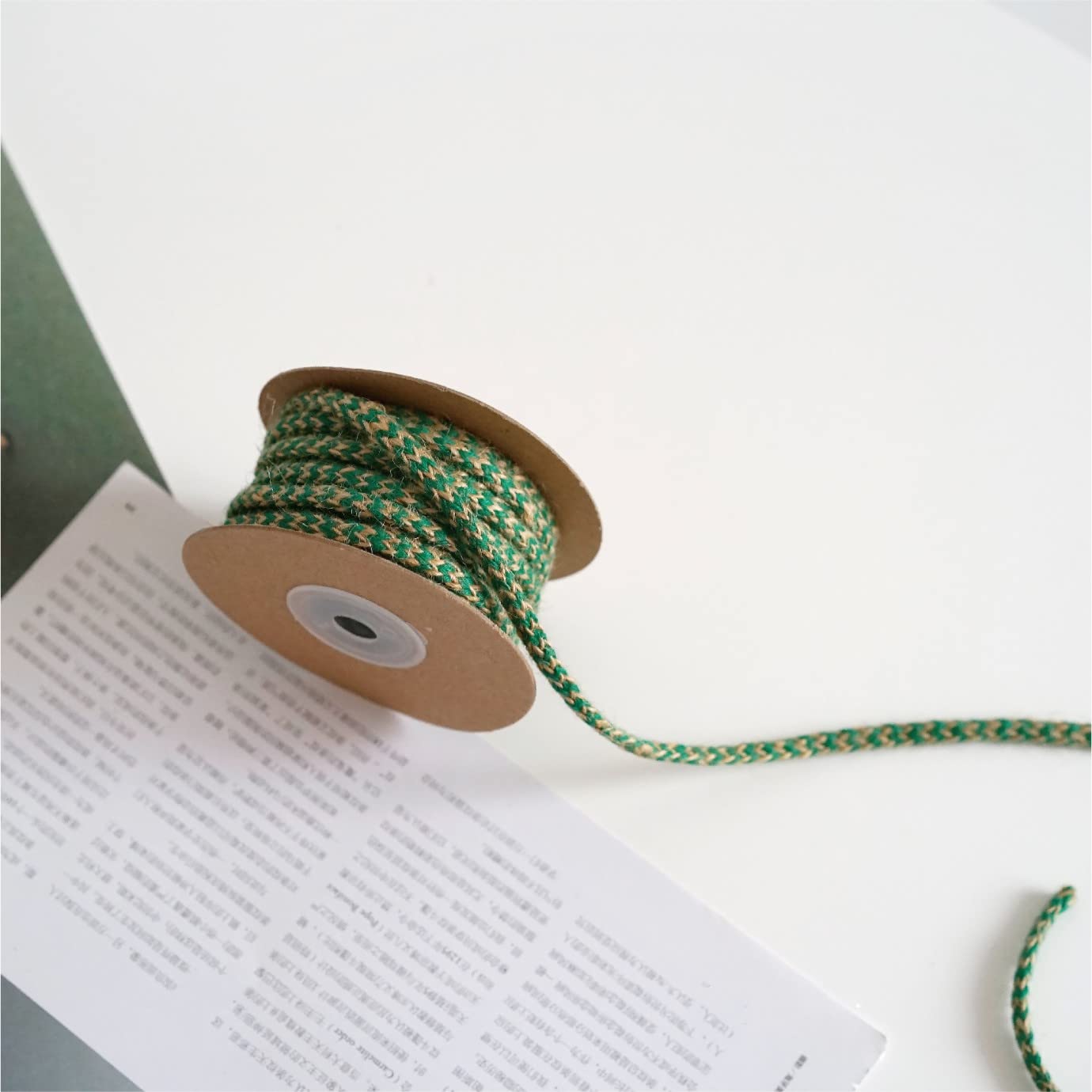 5mm Jute Rope, 5/10 Yards Braided Garden String Jute Twine Burlap Braided Hemp Rope String Hessian Ribbon Rope for DIY Crafts, Gardening, Gift Wraping and Wedding Party Decoration