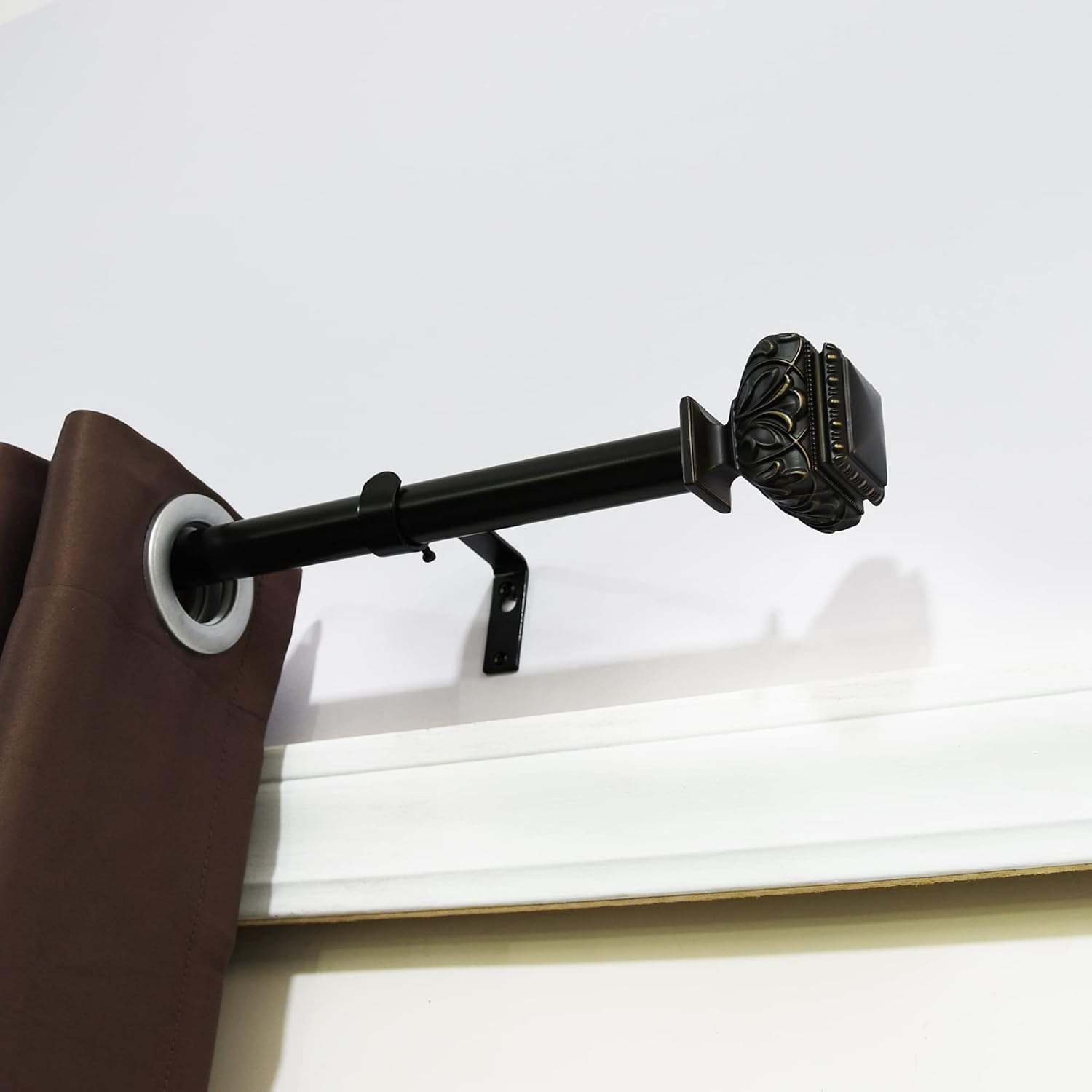 Jeco Peony Adjustable Single Curtain Rod 18" to 36"-Black