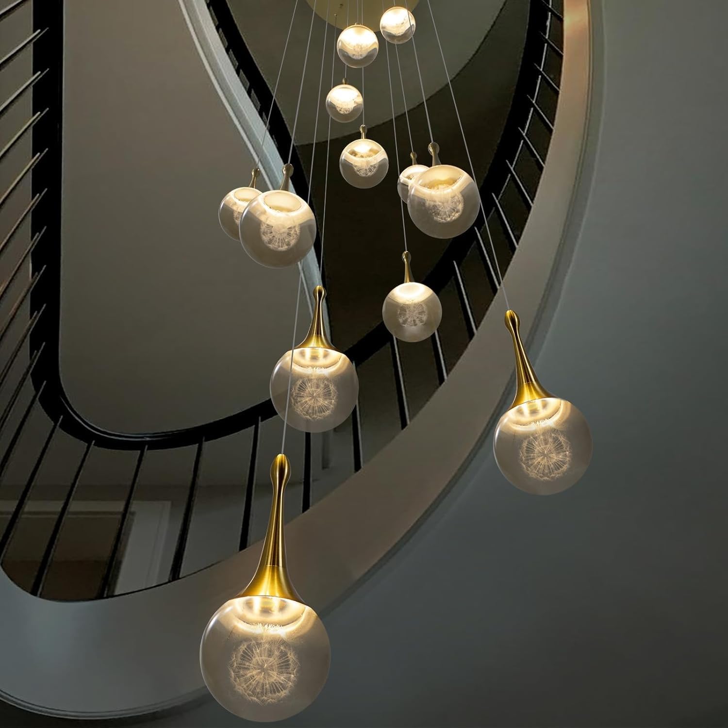 Lustre d'escalier LED doré Haut Plafond Suspension Luminaire intensité Variable télécommande Moderne Cristal en Forme de Goutte d'eau Longue Lampe Suspendue Cage d'escalier Salon entrée