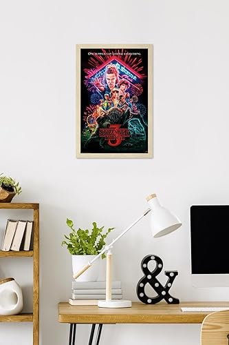 Vista 48 de Trends International - Stranger Things de Netflix: Temporada 3, póster para pared de una hoja, 57 x 86 cm, versión de alta calidad no enmarcada