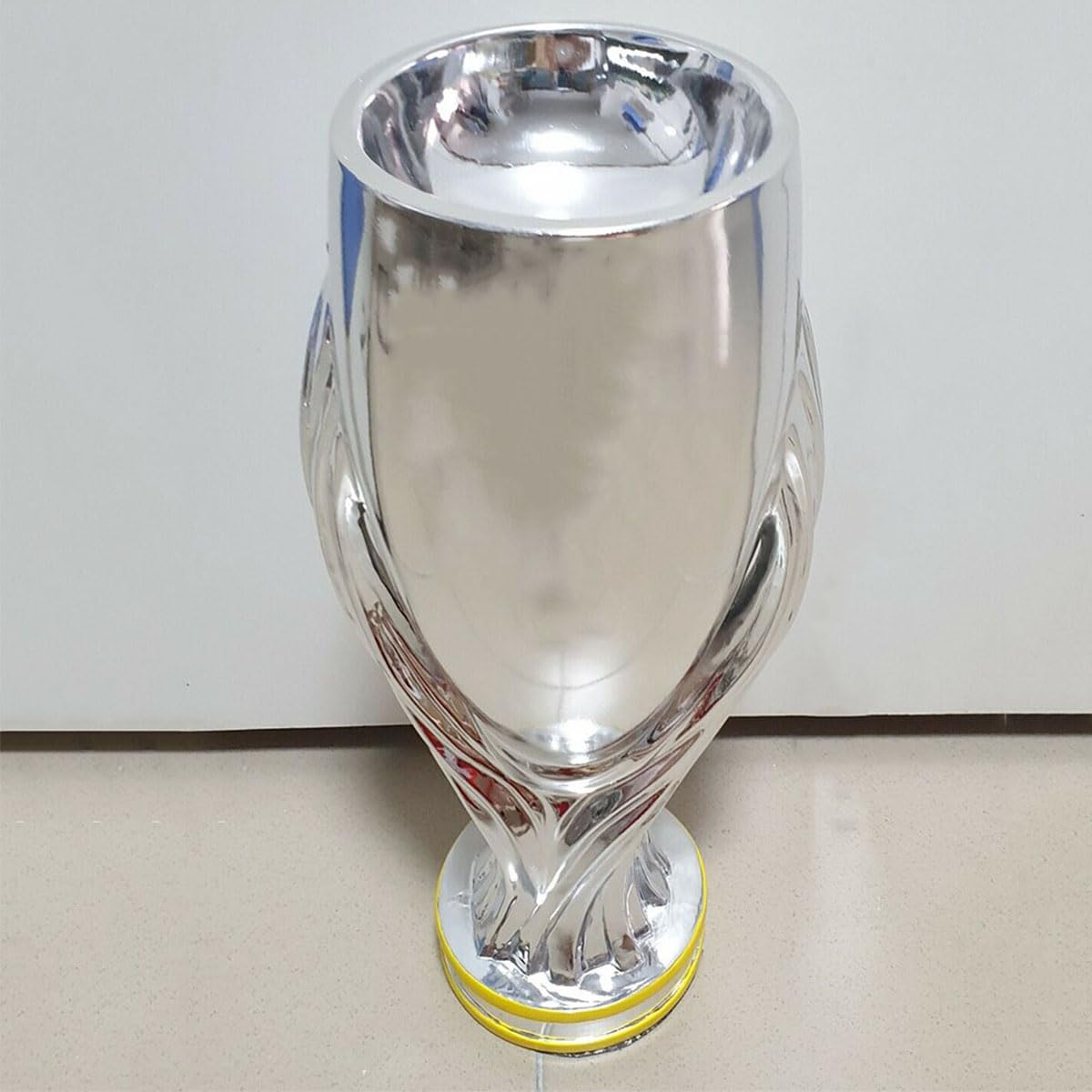 Trofeo De La Supercopa De Fútbol Europeo De Resina Réplica De Campeones del Club De Fútbol Trofeos para Fanáticos Oficina Decoración del Hogar Adornos De Exhibición Recuerdos,32cm