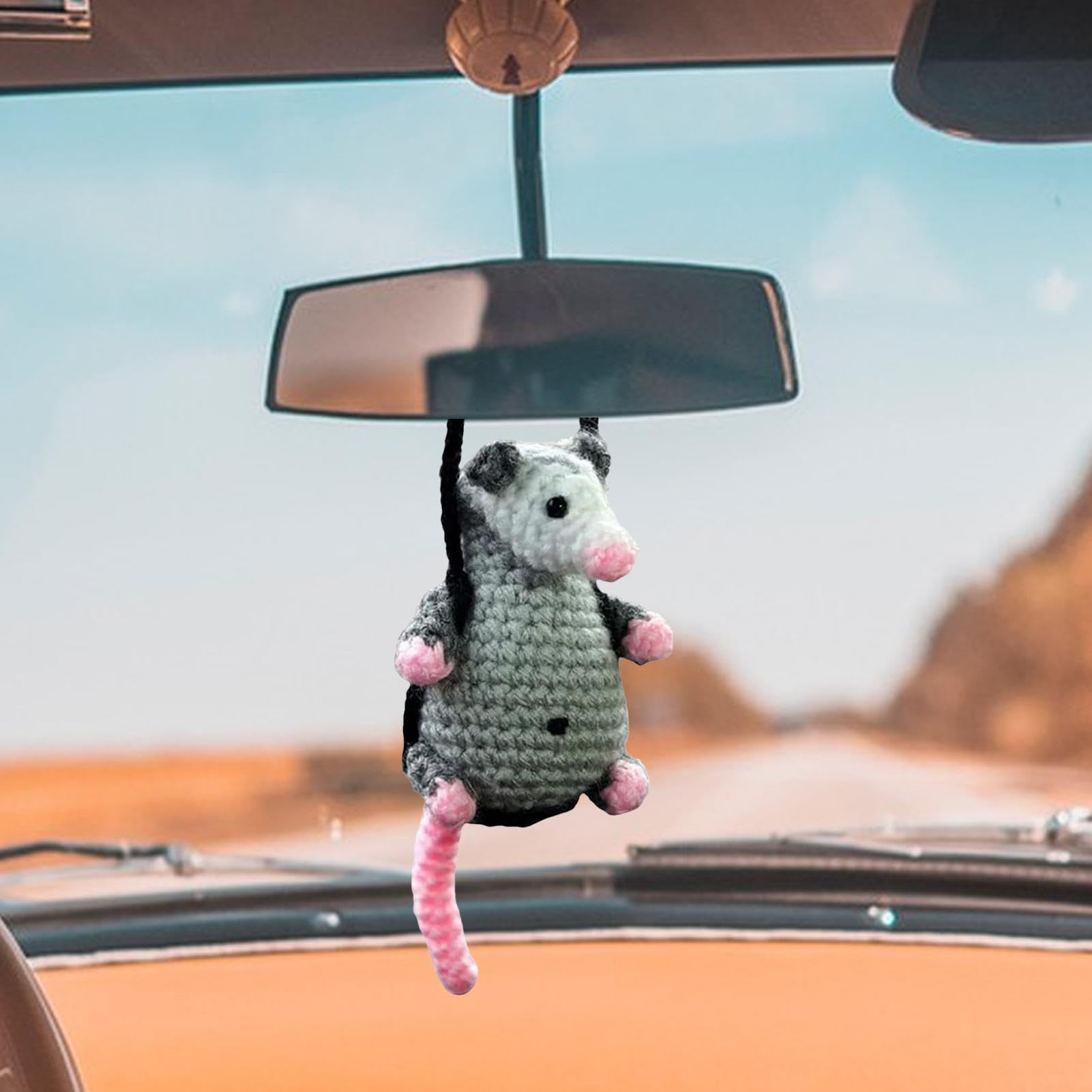 lasuroa Ciondolo per Auto Opossum, 22x5,5 cm Ornamento da Appendere per Auto Opossum Ciondolo in Maglia per Specchietto Possum all'Uncinetto per Gancio Interni Auto per Regali Accessori Decorativi