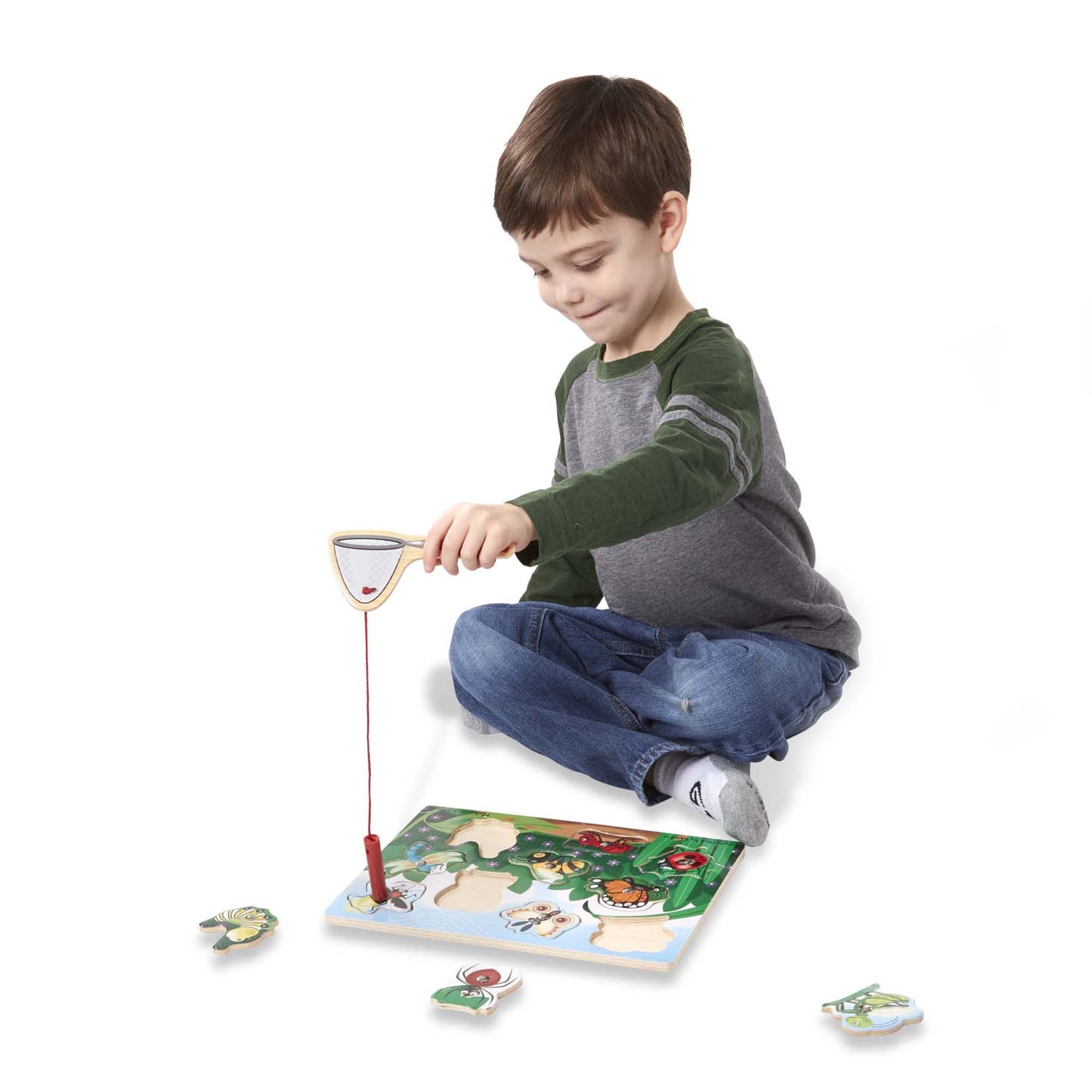 Melissa & Doug - Cazar Insectos, Juego magnético de Madera (13779)