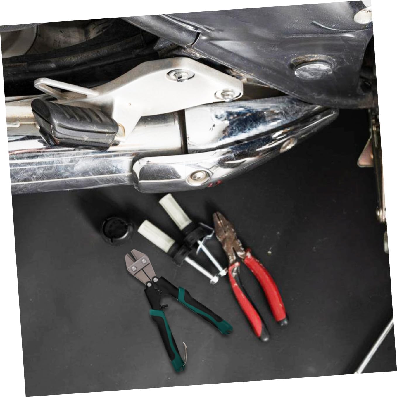 Didiseaon Mini Bolt Cutter Pliers with Spring Loaded Wire Cable Cutter for Bike Brake Cables and Small Screws, Pocket Heavy Duty Wire Cutting Tool with Comfortable Handle and Security Lock,
