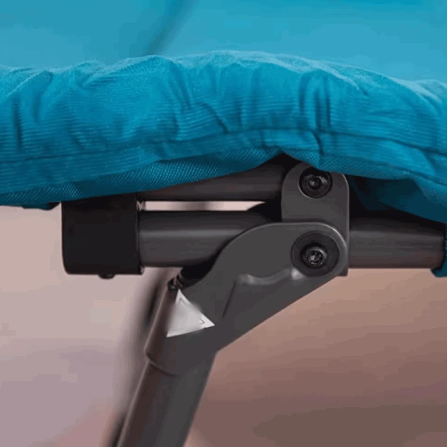 Campingbedje voor volwassenen Aluminium opvouwbaar campingbed in hoogte verstelbaar met kussen Kampeerbed met matras Slaapwiegjes