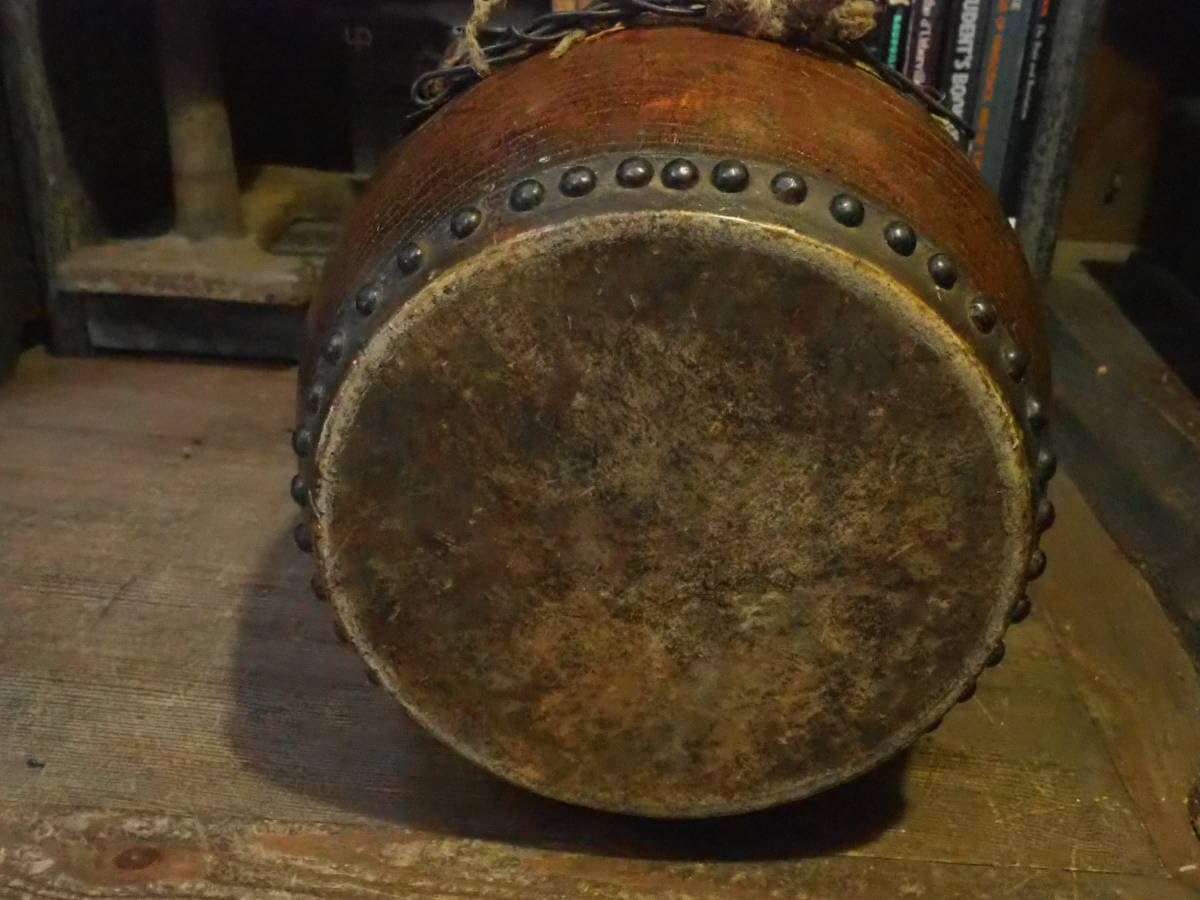 非常に古い和太鼓　アンティーク　昭和レトロ 非常に古い和太鼓 アンティーク 昭和レトロ - メルカリ