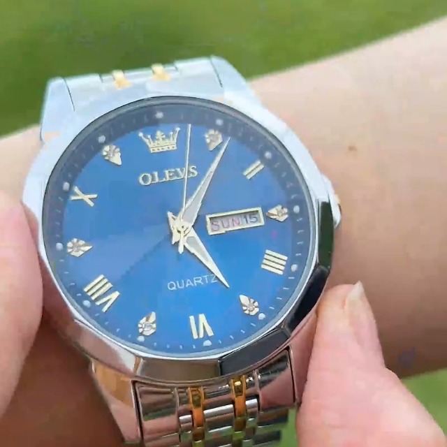 Amazon.com: OLEVS Big Face Unisex Men Women Watch Luxury  display picture 1