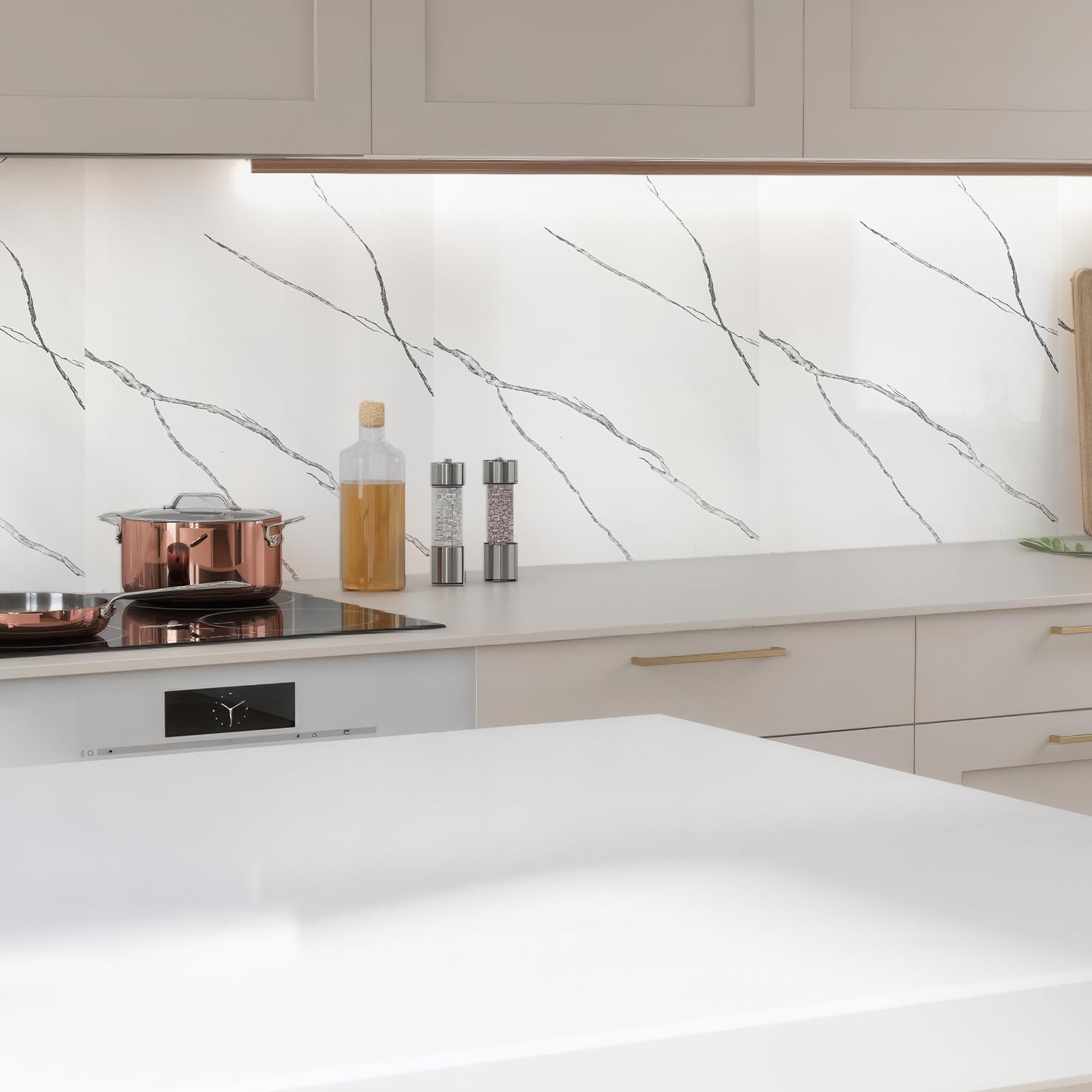 Lot de 4 panneaux muraux 3D aspect marbre blanc 60 x 120 cm