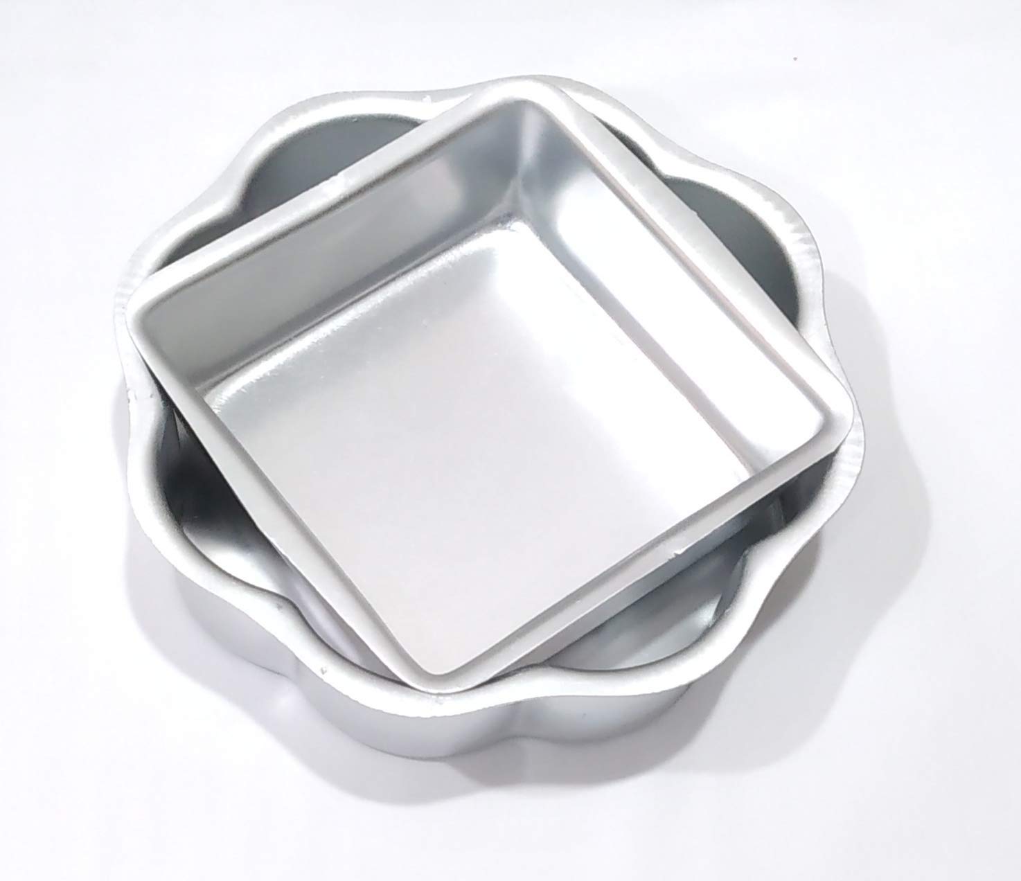 Bakers Pardise Aluminium 2 in 1 Flower & Square Shape Cake Moulds.