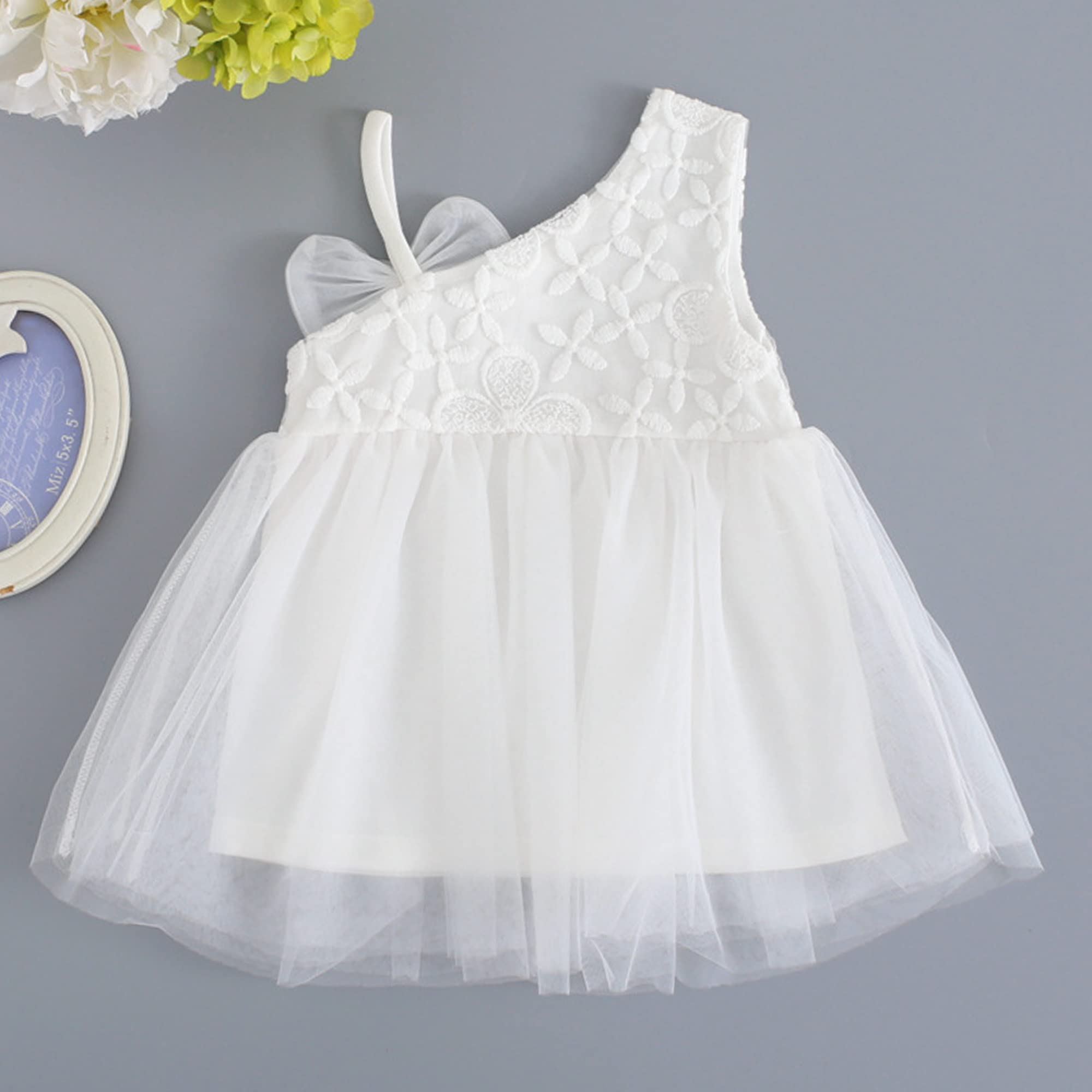 Neonato Bambina Morbido Cotone Abito in Tulle Abito in Pizzo Abiti da Principessa Estivi Monospalla Senza Maniche con Ricamo di Fiori a Fiocco - Bianco Tinta Unita per 0-24 Mesi