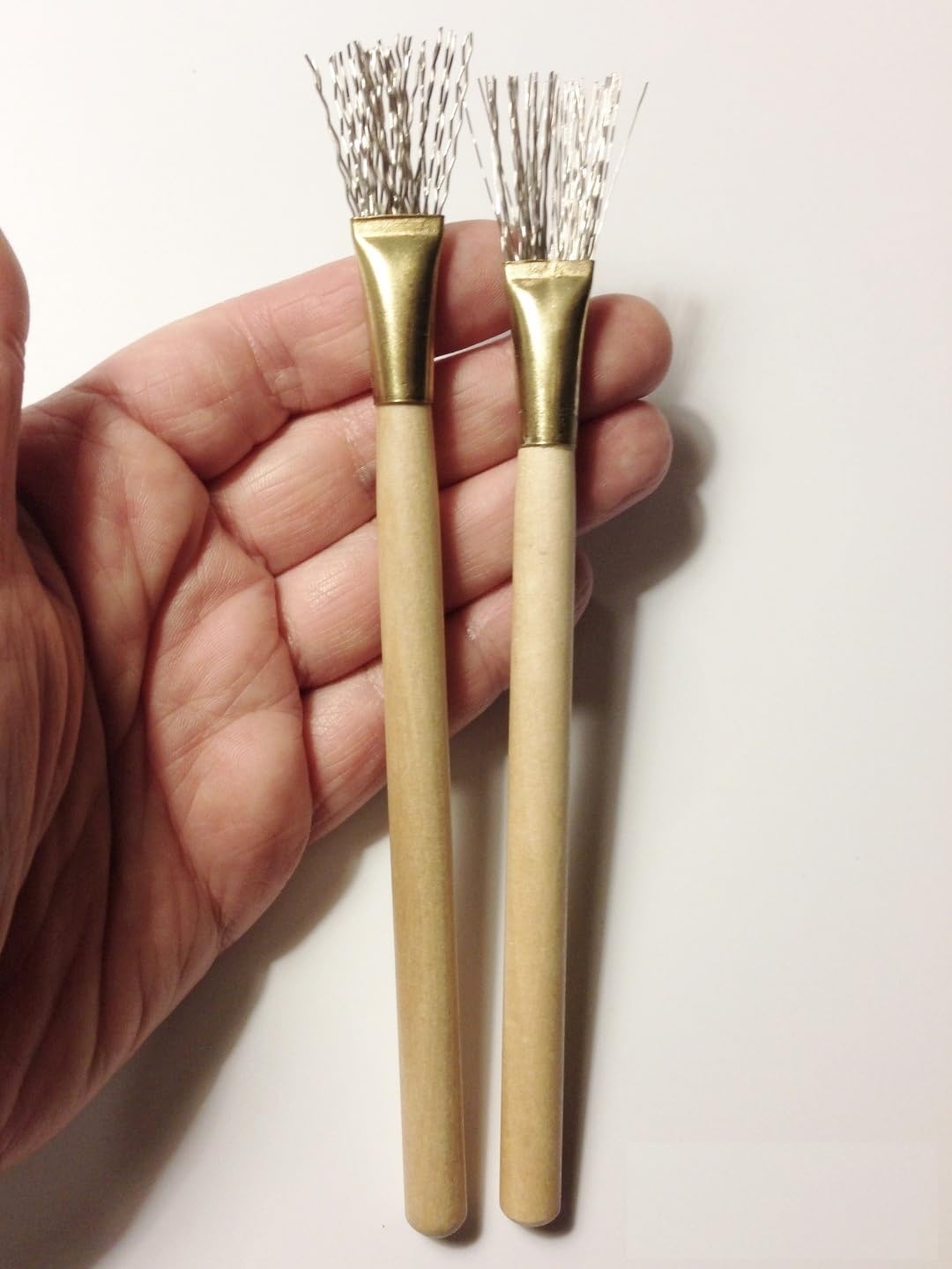 M00424 MOREZMORE 2pcs Wire Brush Clay Pottery Tool Metal Texture Hair Feather