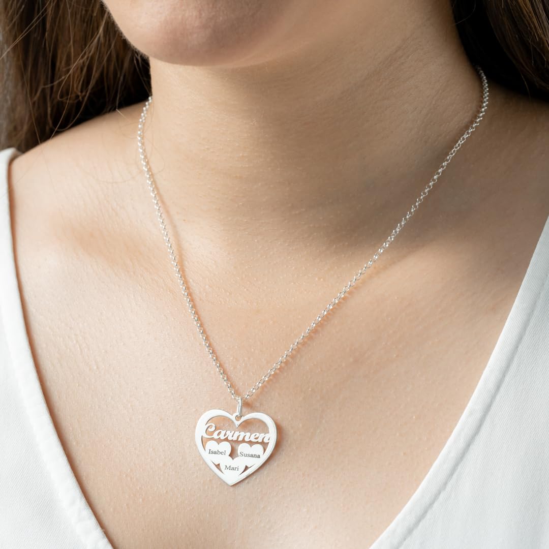 Collar Corazón para Mujer en Plata de Ley 925 personalizable con Nombres de Hijos. Cadena de 45 cm. Ideal para regalar a madres, abuelas en Cumpleaños, Navidad. Hecho en España.