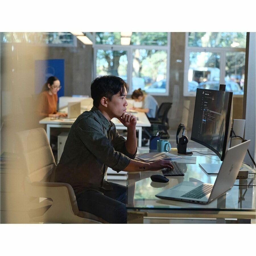 Image of HP ZBook Fury G1i 18 inch Mobile Workstation - WQXGA - 165 Hz - Intel Core Ultra 9 285HX - vPro Technology - 32 GB - 1 TB SSD - Meteor Silver - Intel WM880 Chip - 2560 x 1600 - Windows 11 Pro - RTX Pro 30