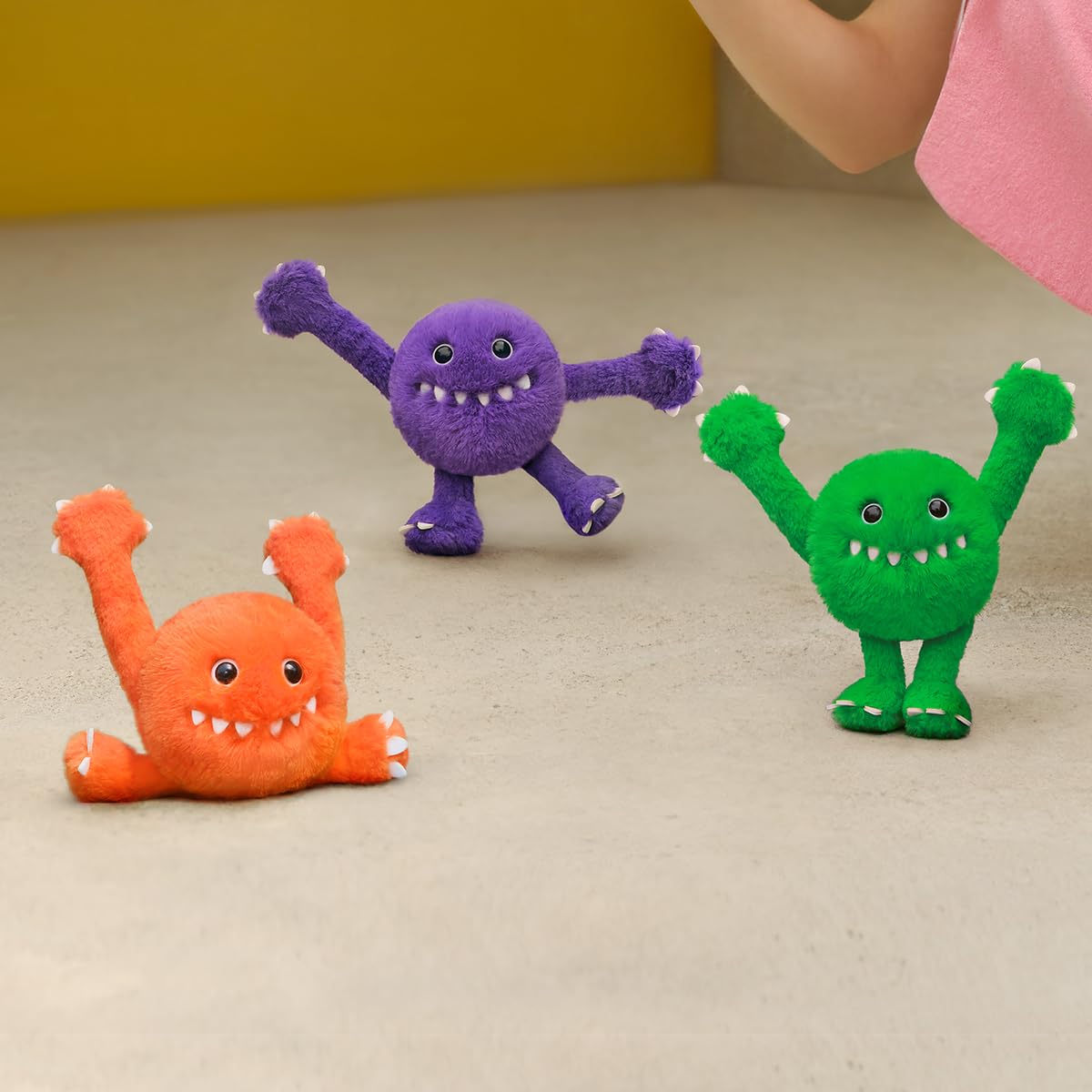 Amazon | POP MART INSTINCTOY HUG YOU シリーズ ぬいぐるみ