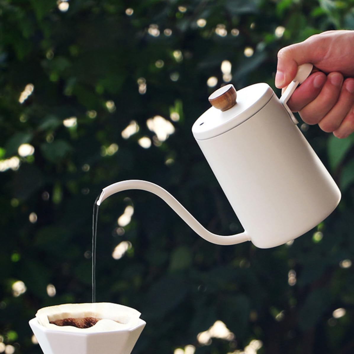 Ciieeo Bollitore in Legno Massello per Acciaio Inossidabile da 600ml per Caffè e Beccuccio lungo Stretto Manico Ergonomico Casa e Ufficio