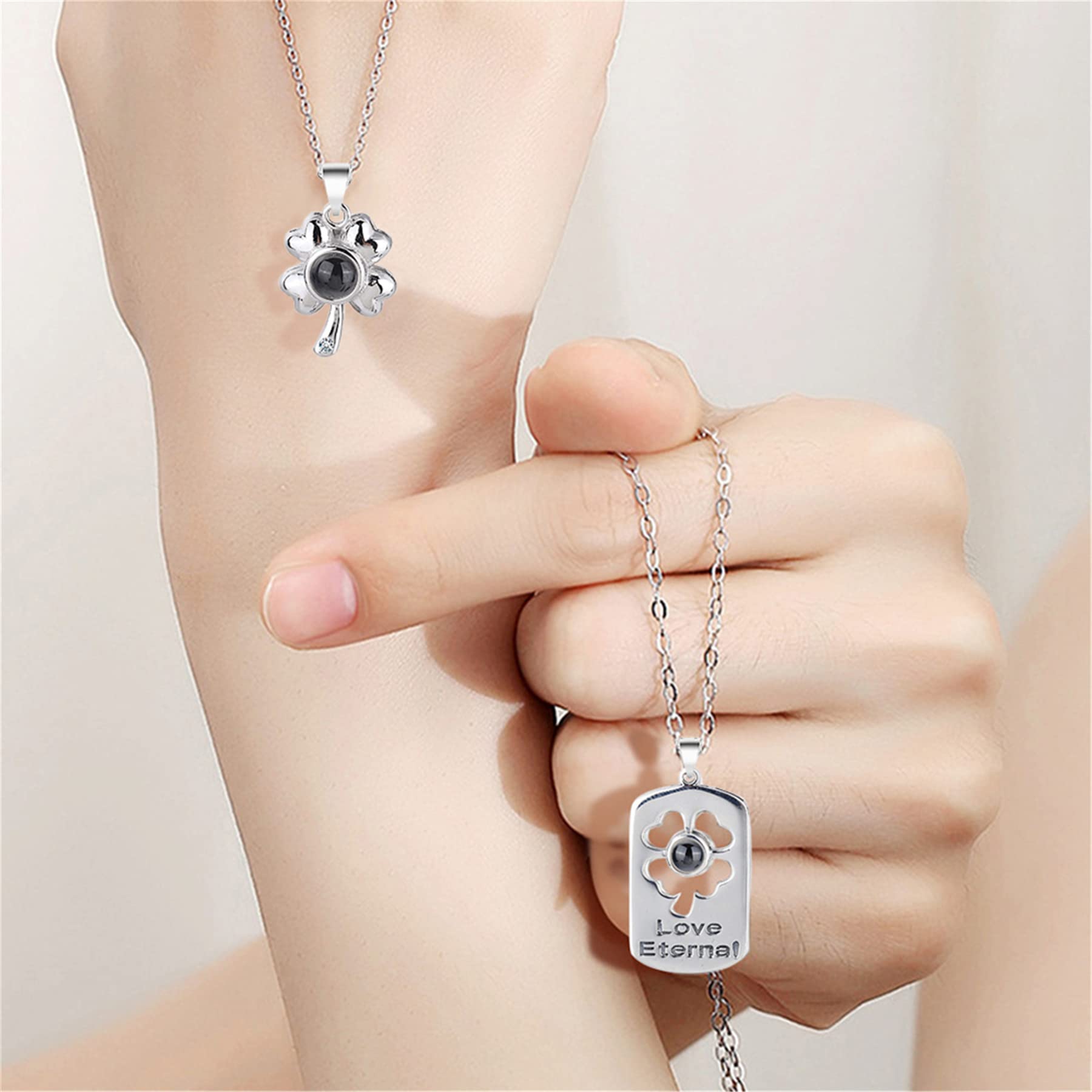 Collar de proyección fotográfico personalizado Collar de pareja Te amo 100 idiomas Colgante Lucky Clover
