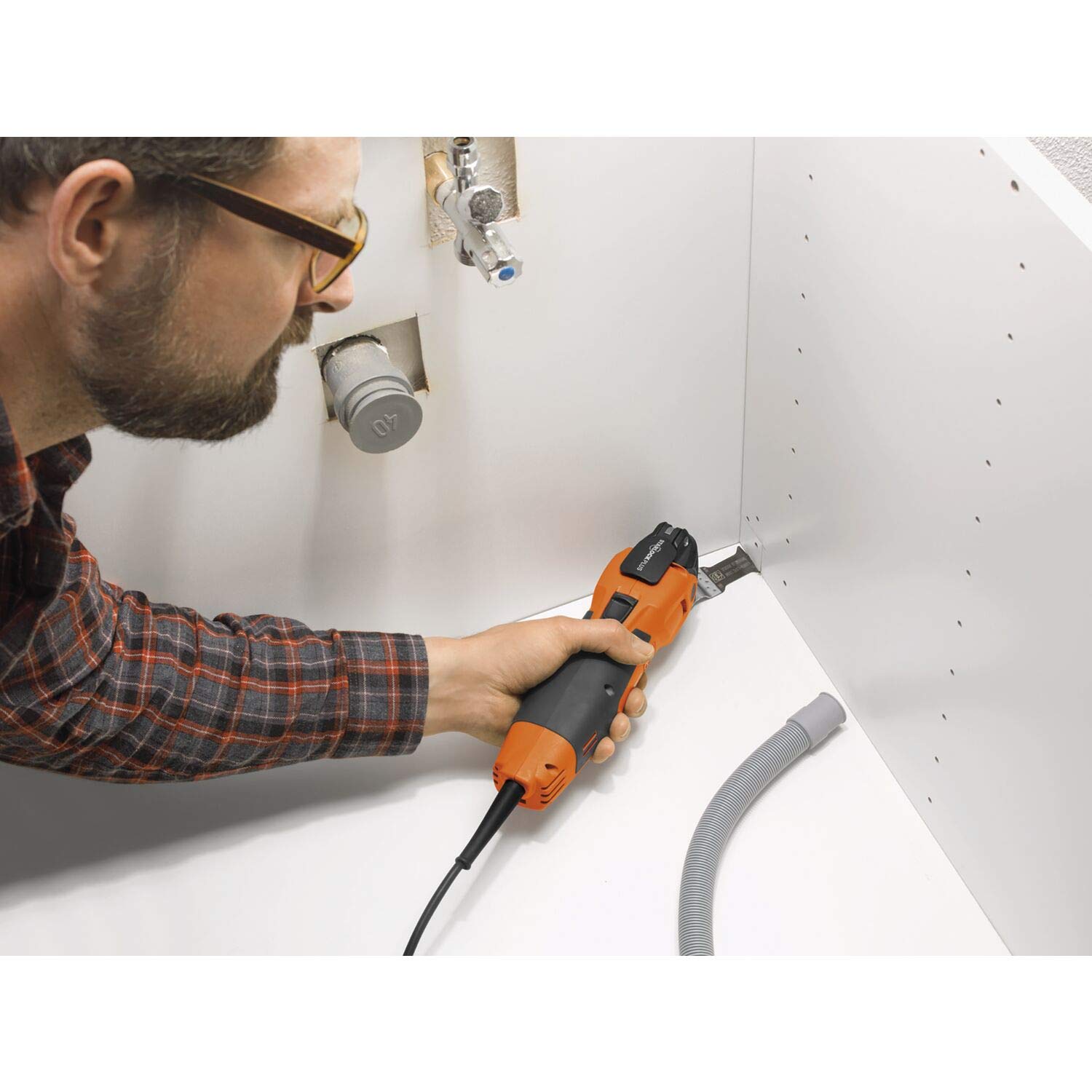 FEIN Multimaster MM 500 Plus Top EDITION, Das leistungsstarke MultiTool bei Ausbau und Renovierung mit 62 Zubehören zum Sägen, Schleifen, Schneiden, Fliesen austrennen und mehr.