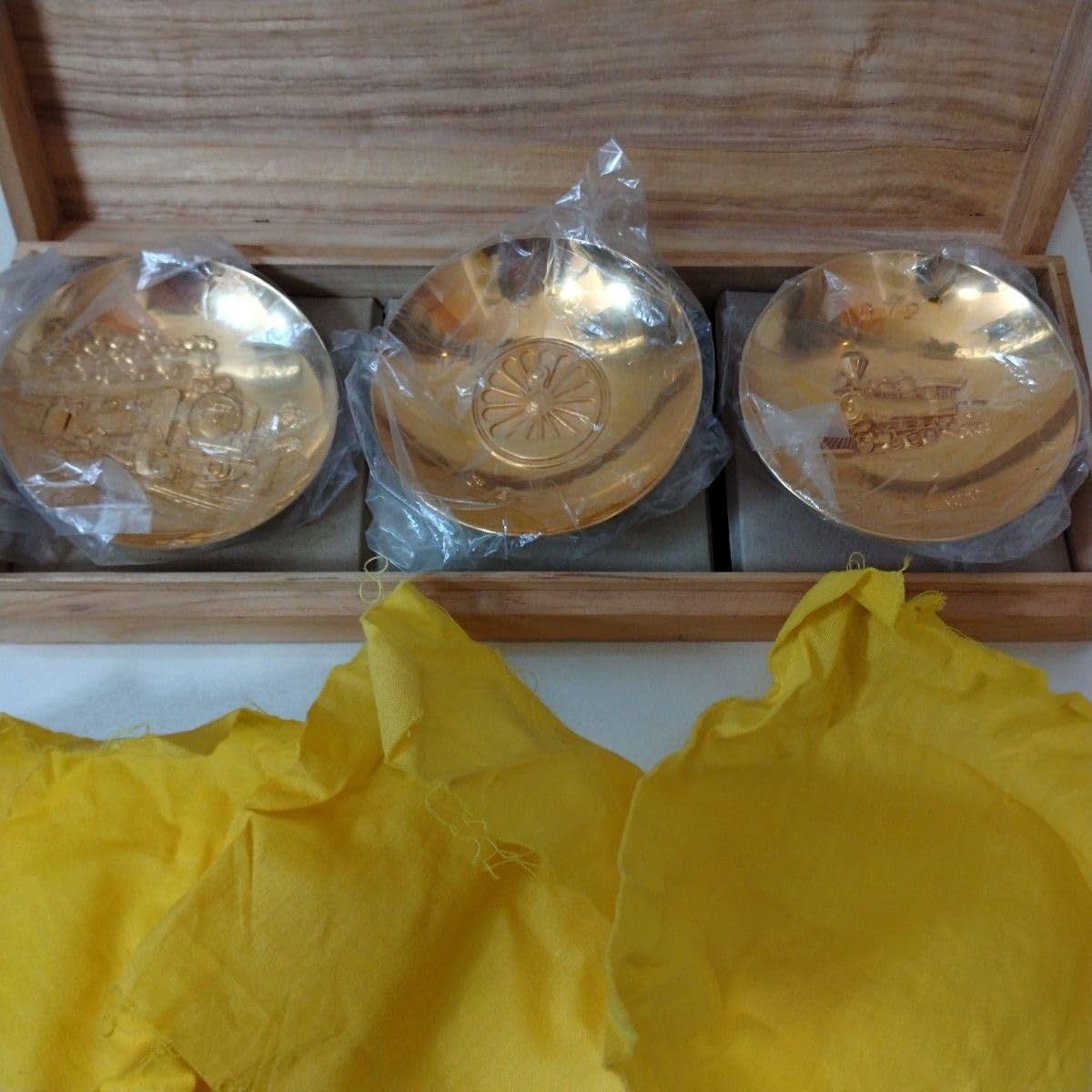 国鉄記念杯 Amazon.co.jp: 金杯 金盃 24KGP 鉄道百年記念 記念品 1972