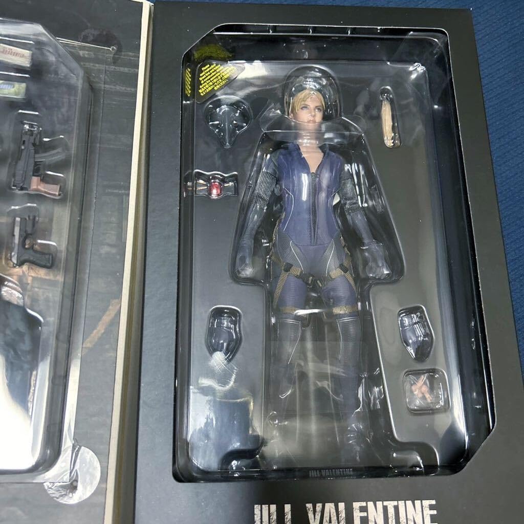 ホットトイズ バイオハザード5 ジル・バレンタインバトルスーツver