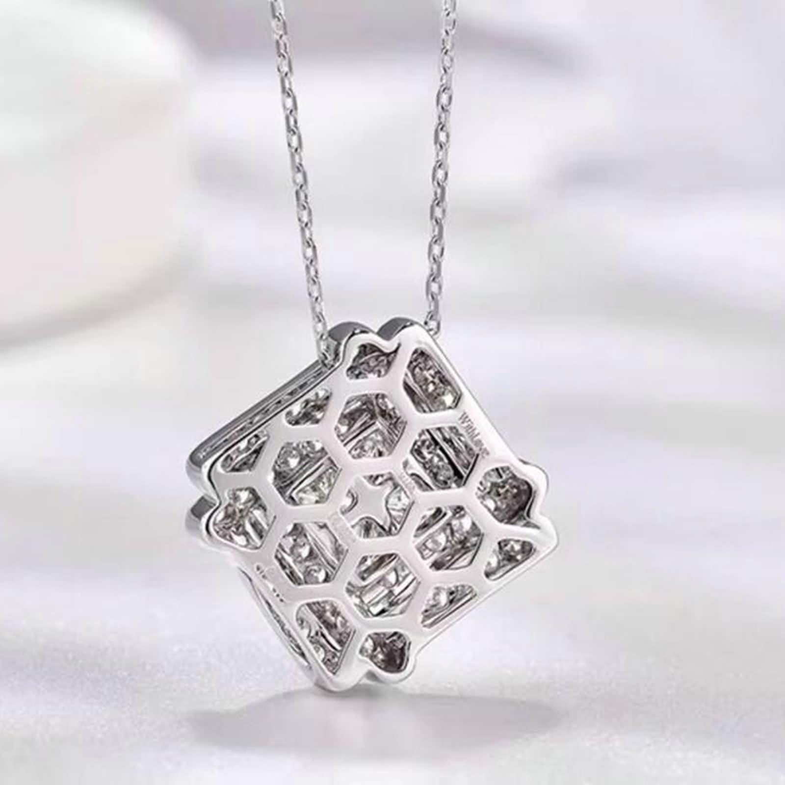 Łańcuszek damski długi, damski łańcuszek na szyję romb, 0,65 ct, diamenty wyprodukowane w laboratorium, białe złoto/platyna
