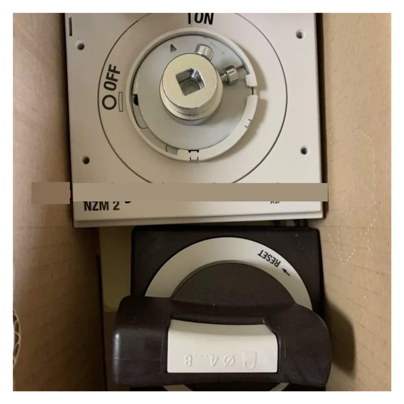 TYEXCZARF NZM3-XTVDVR Circuit Breaker