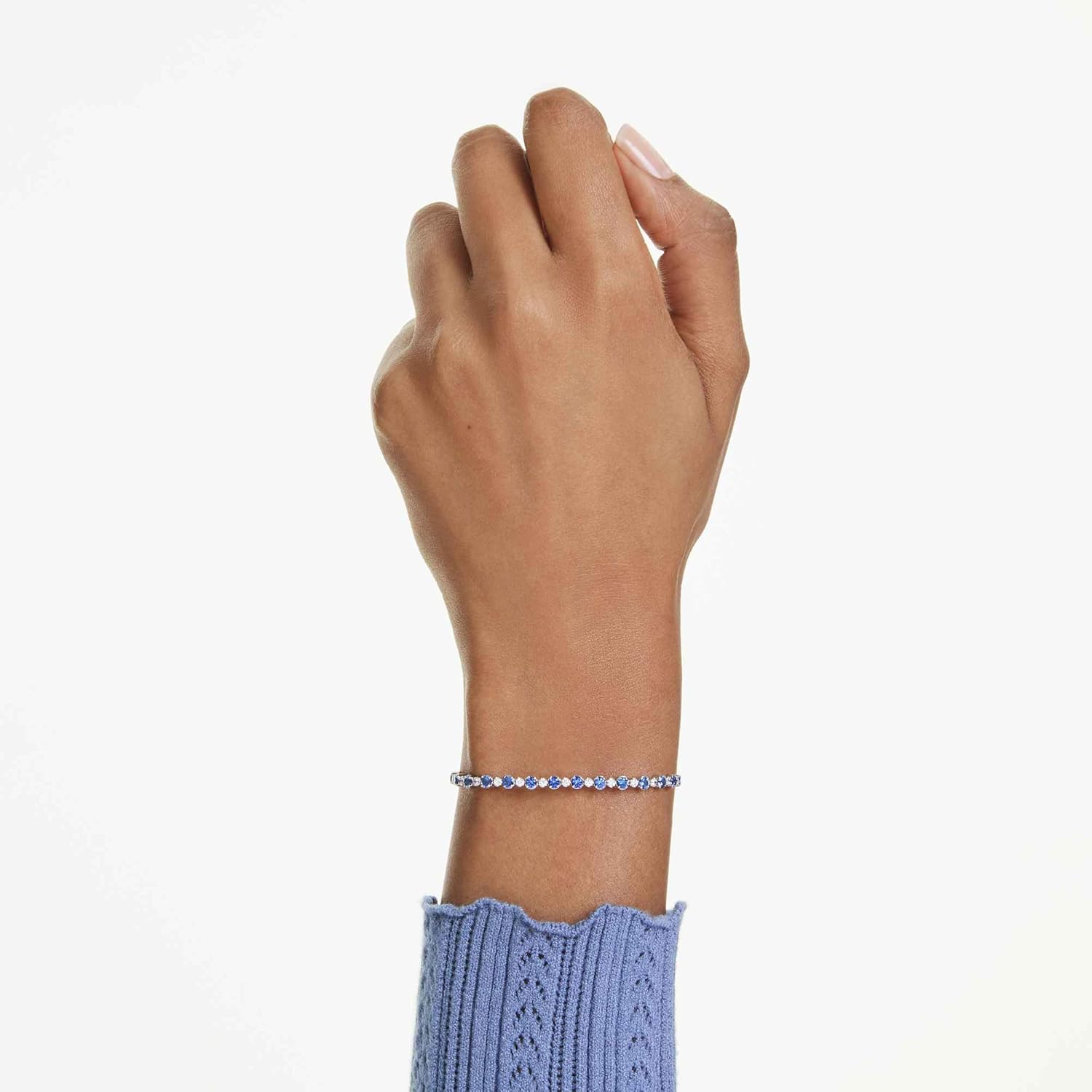 Swarovski Matrix Tenis Yumuşak Bileklik, yuvarlak kesimli şeffaf kristal, rodyum kaplama ve altın kaplama yüzey.