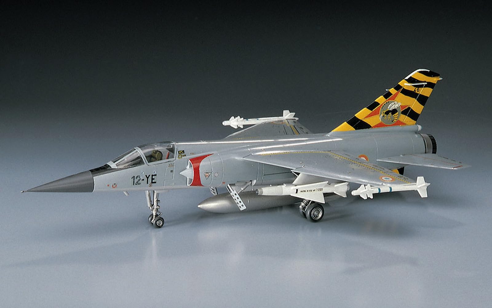 (未使用･未開封品)　ハセガワ 1/72 フランス空軍 ミラージュ F.1C プラモデル B4 ar3p5n1 Amazon.com: Hasegawa 1:72 Scale Mirage F.1C Model Kit : Arts