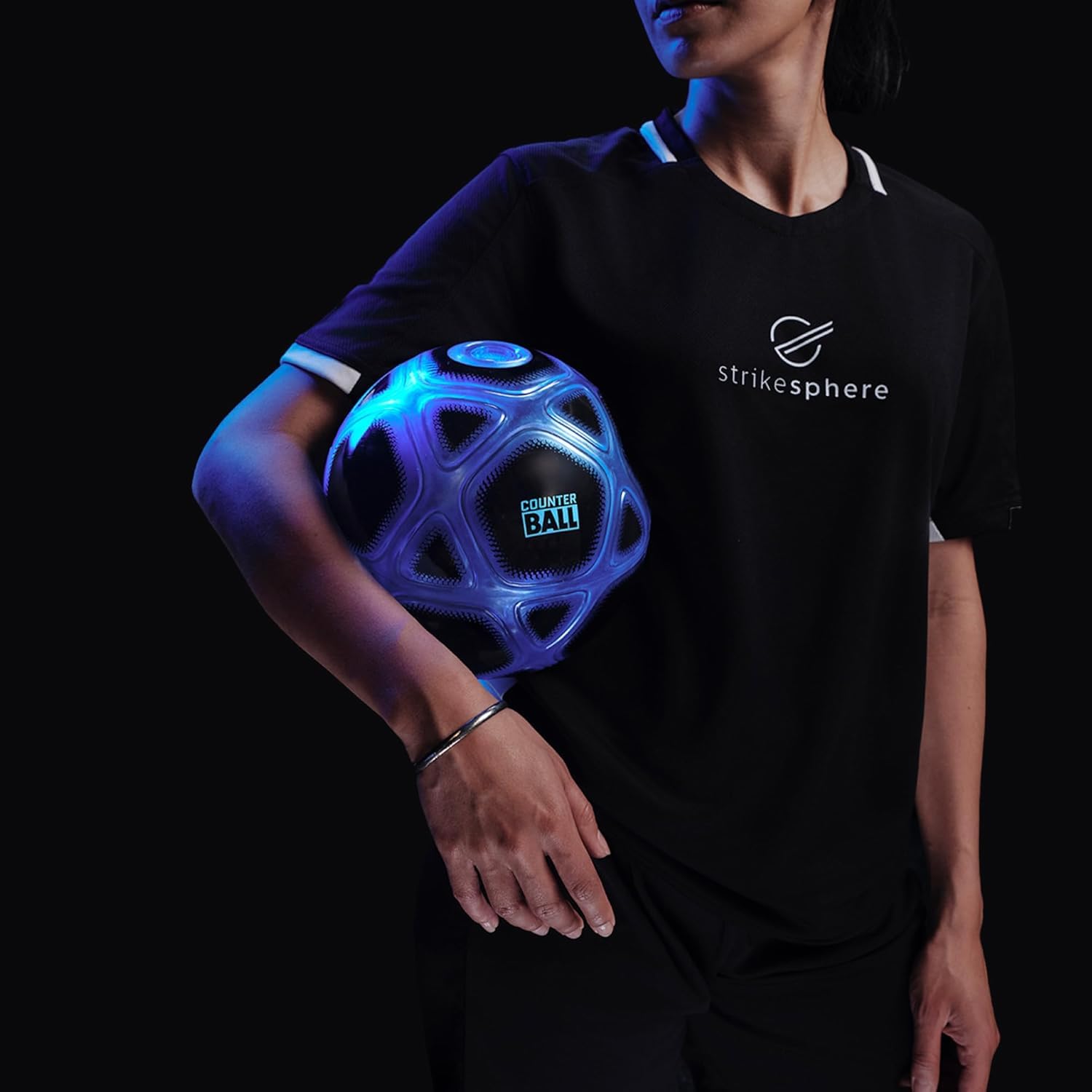 Strikesphere - Counter Ball, Entrenador Personal de Toques, Pelota con Luz y Sonidos Que te Animará y se Enciende Cada Vez Que la Toques, Desafía a Tus Amigos con el Freestyle, Famosa (MRK00000)
