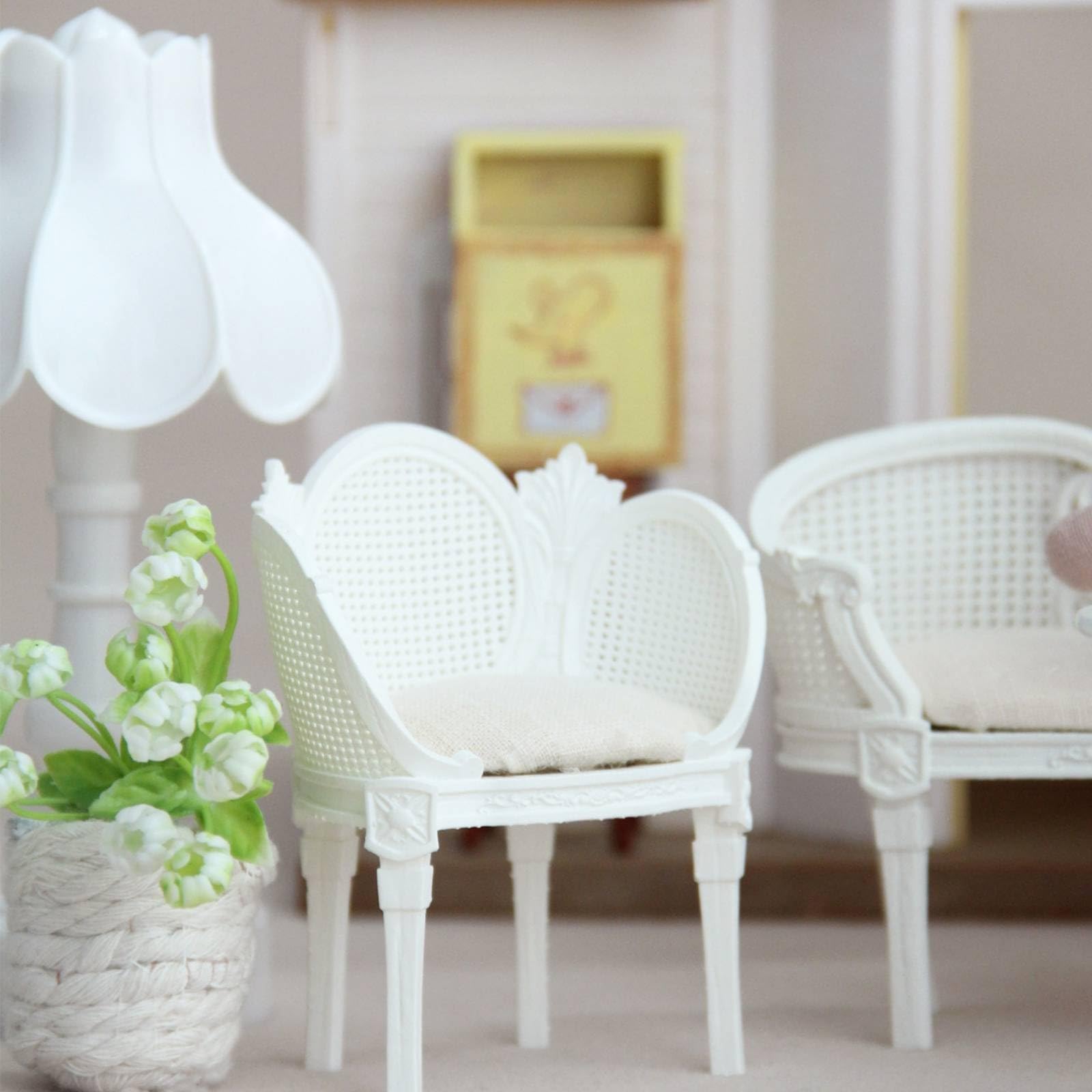 Divanetto in 1/12 con Rattan Tessuto Decorativo Centrale con Cuscino Padded E Gambe Dritte Adatto per Esposizioni E Ambienti Classici