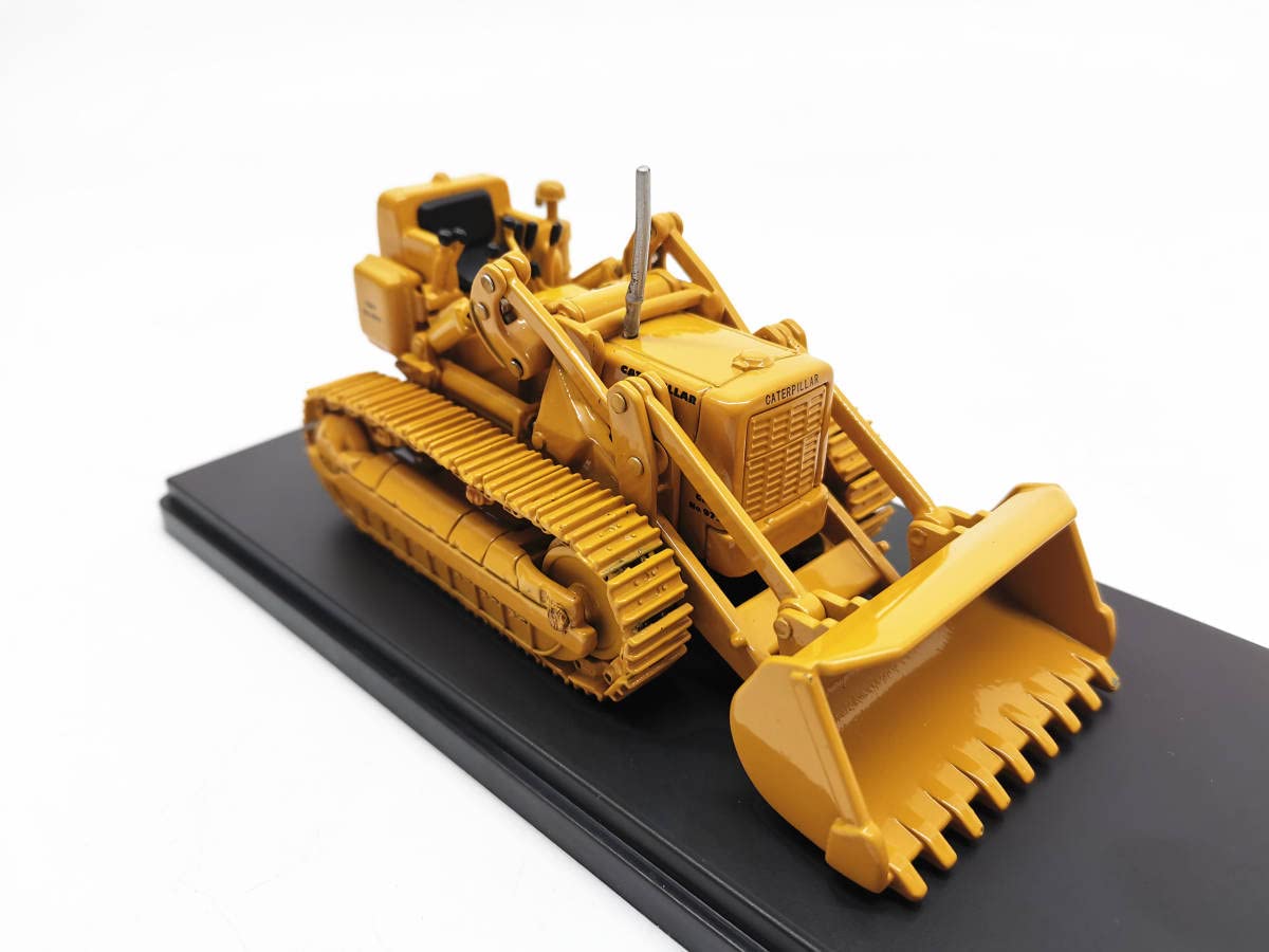 Amazon.co.jp: 1/50 CAT 977 TRAXCAVATOR SERIES D : おもちゃ