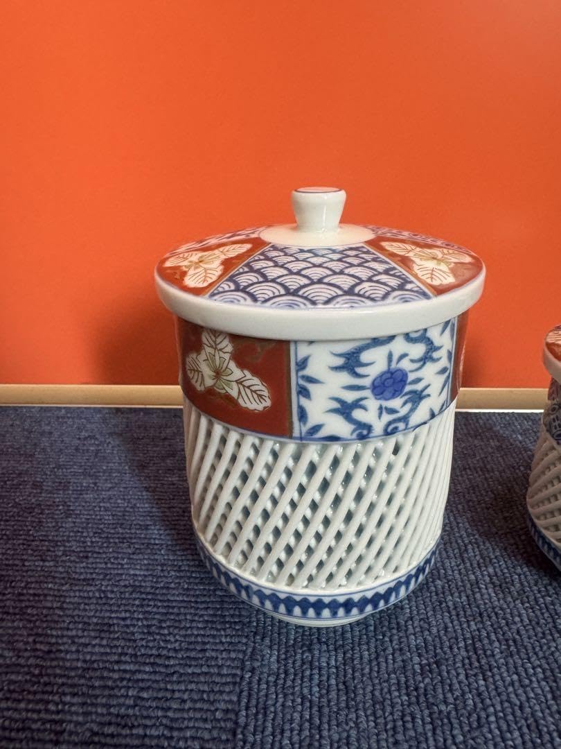 1978 有田焼　西浦琴峰作　白磁篭目焼　湯呑　2客　未使用 1978 有田焼 西浦琴峰作 白磁篭目焼 湯呑 2客 未使用 Amazon.co.