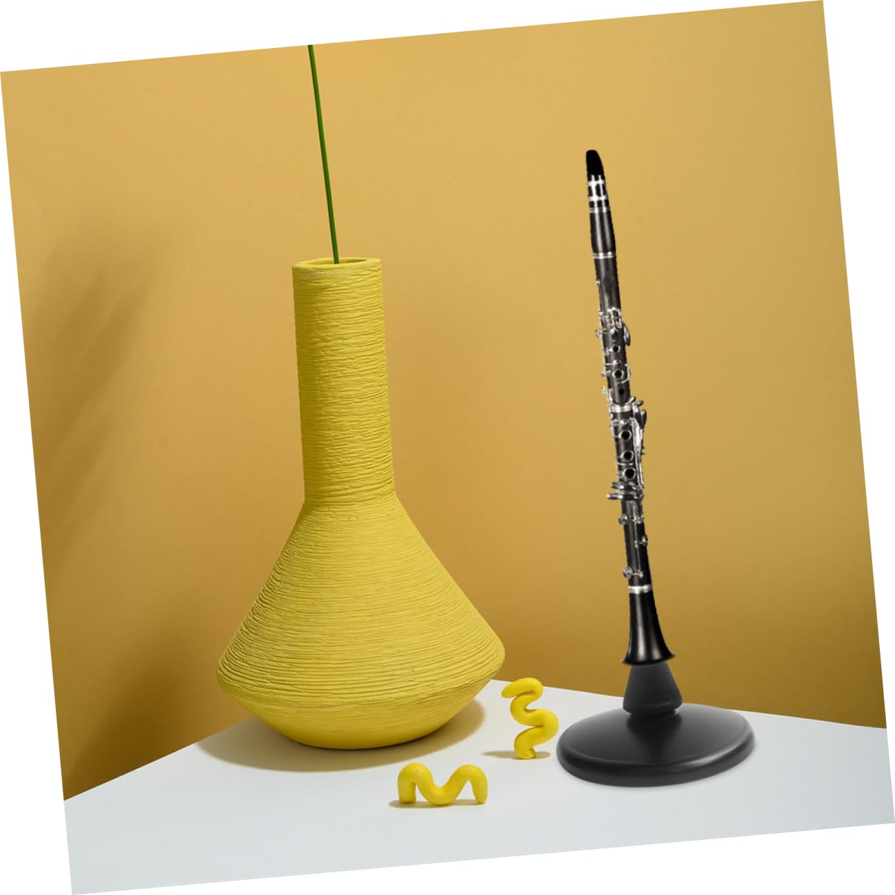 FAVOMOTO Flute Clarinet Stand Portable Music Stand for Clarinet Flute Sturdy Iron Art Display Holder Non-skid Base