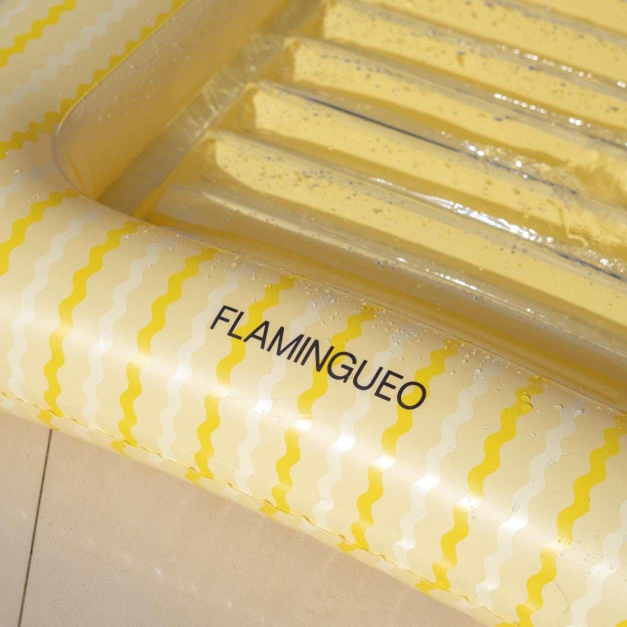 Flamingueo Materassino Mare - Tanning Pool Individuale - Portabicchieri Incluso - PVC Resistente - Dimensione Grande - Cuscino Smontabile