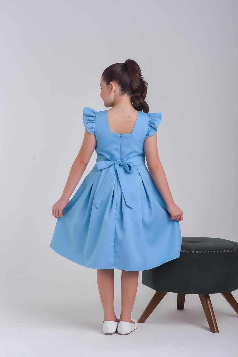 Vestido infantil com mangas babados e saia de pregas, perfeito para festas, formaturas e ocasiões especiais em promoção! Veja a oferta e mais achadinhos de Meninas 8 Hoje é o melhor dia para comprar Vestido infantil com mangas babados e saia de pregas, perfeito para festas, formaturas e ocasiões especiais com aquele preço maroto! Promoção! Aproveite a oferta! 8