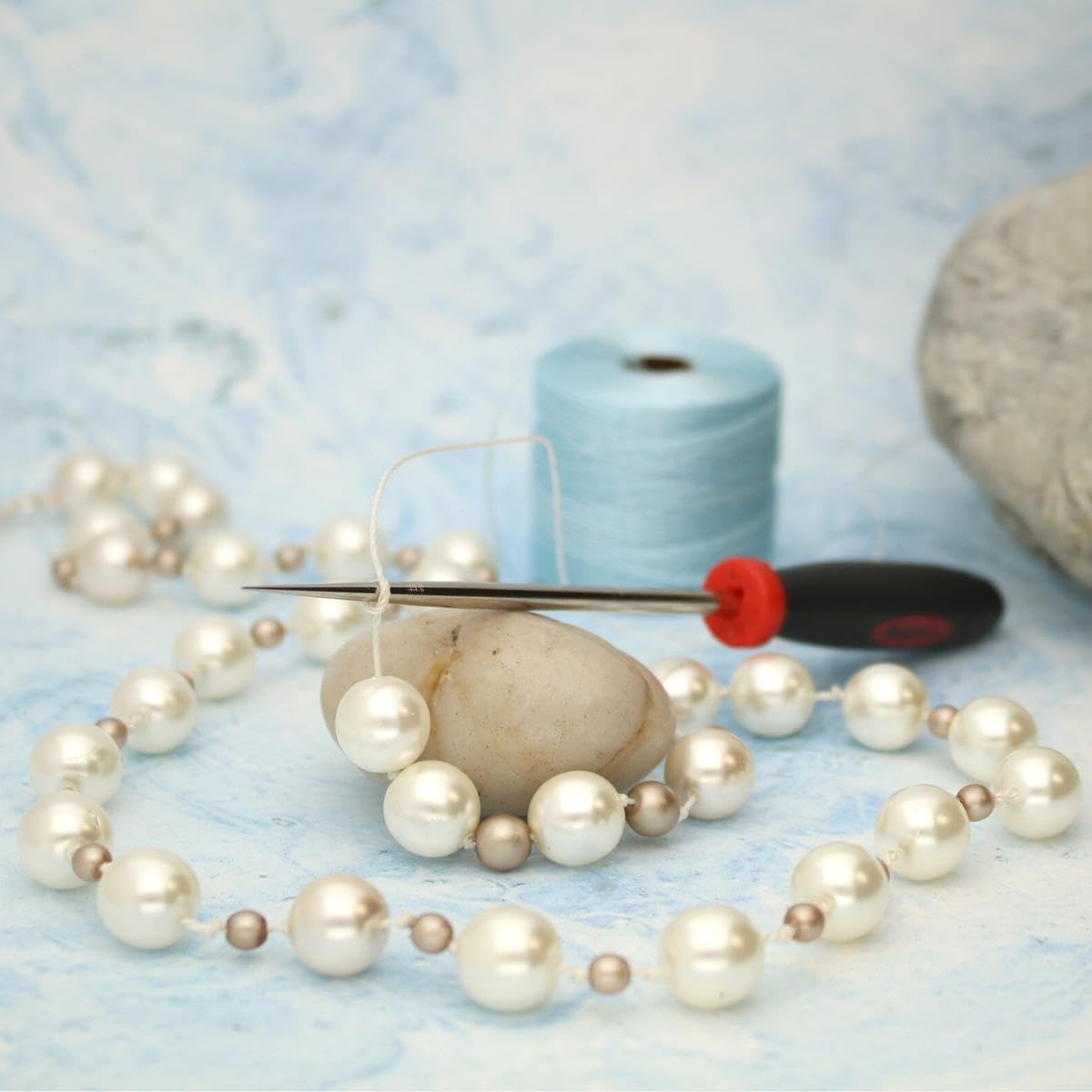 The Beadsmith Metal Awl – Ergonomic Handle – Make Consistent and Tight Knots, Use for Creating Hand Knotting with Pearls, Opening Crimp Covers and Loosening Knots and Tangles