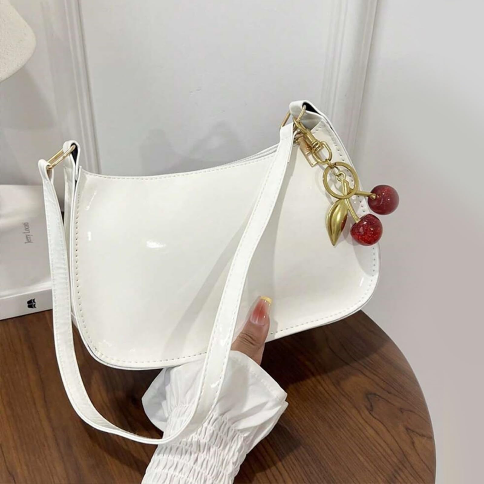 Damen Handtasche Glänzend Burgund Pu Unterarmtasche Kirsche Anhänger Verstellbarer Armband Frauen Tägliche Schultertasche-red